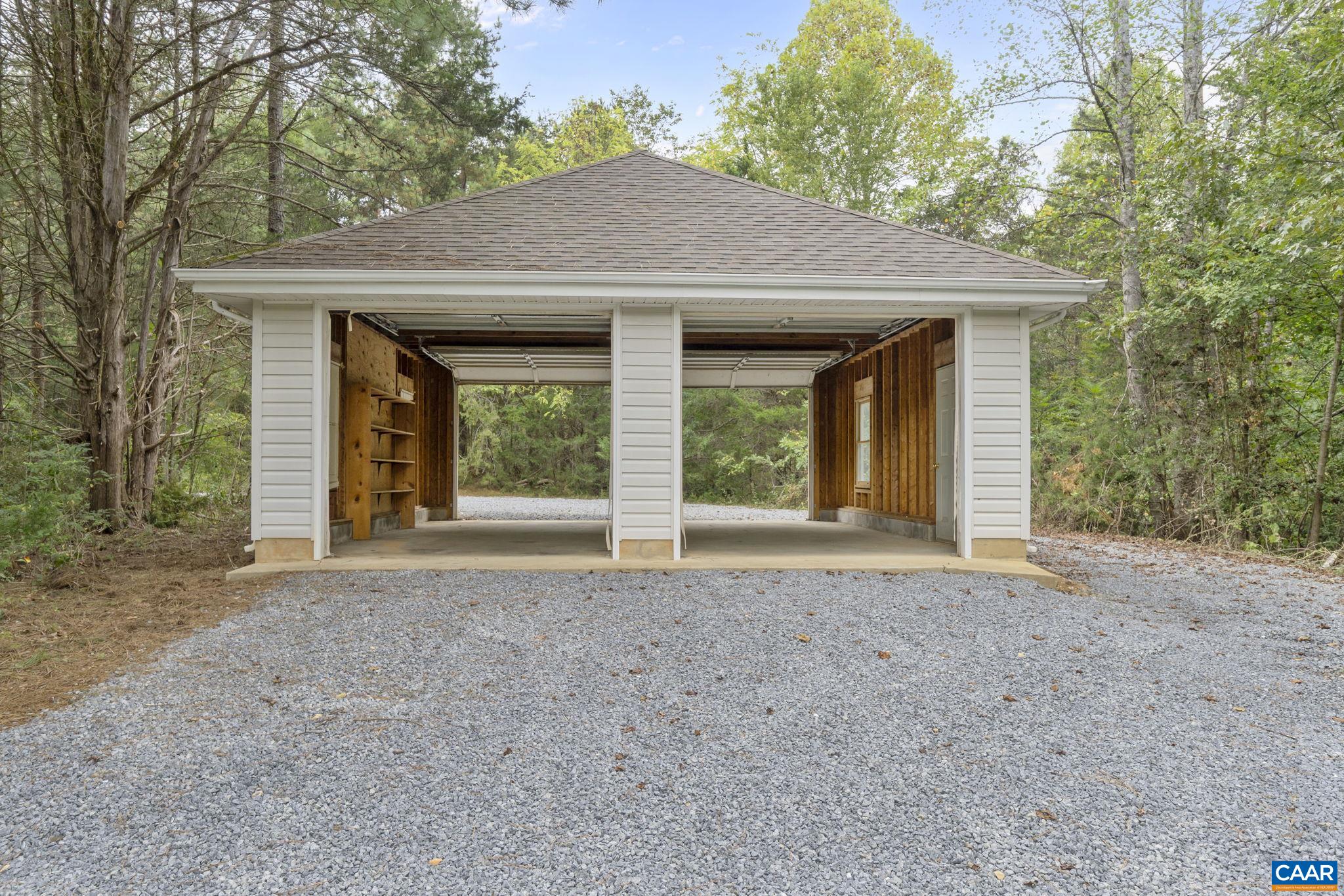 47 HOLLY SPRINGS DR