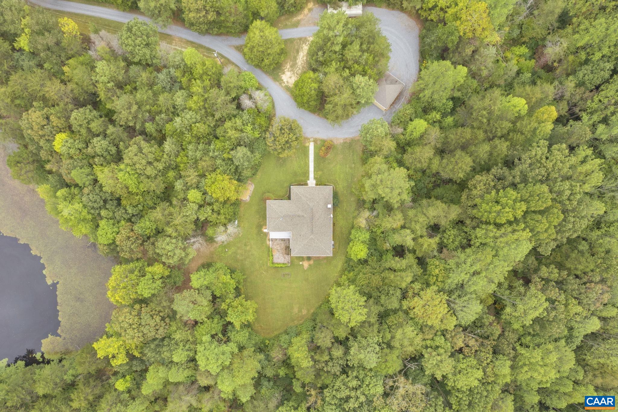 47 HOLLY SPRINGS DR