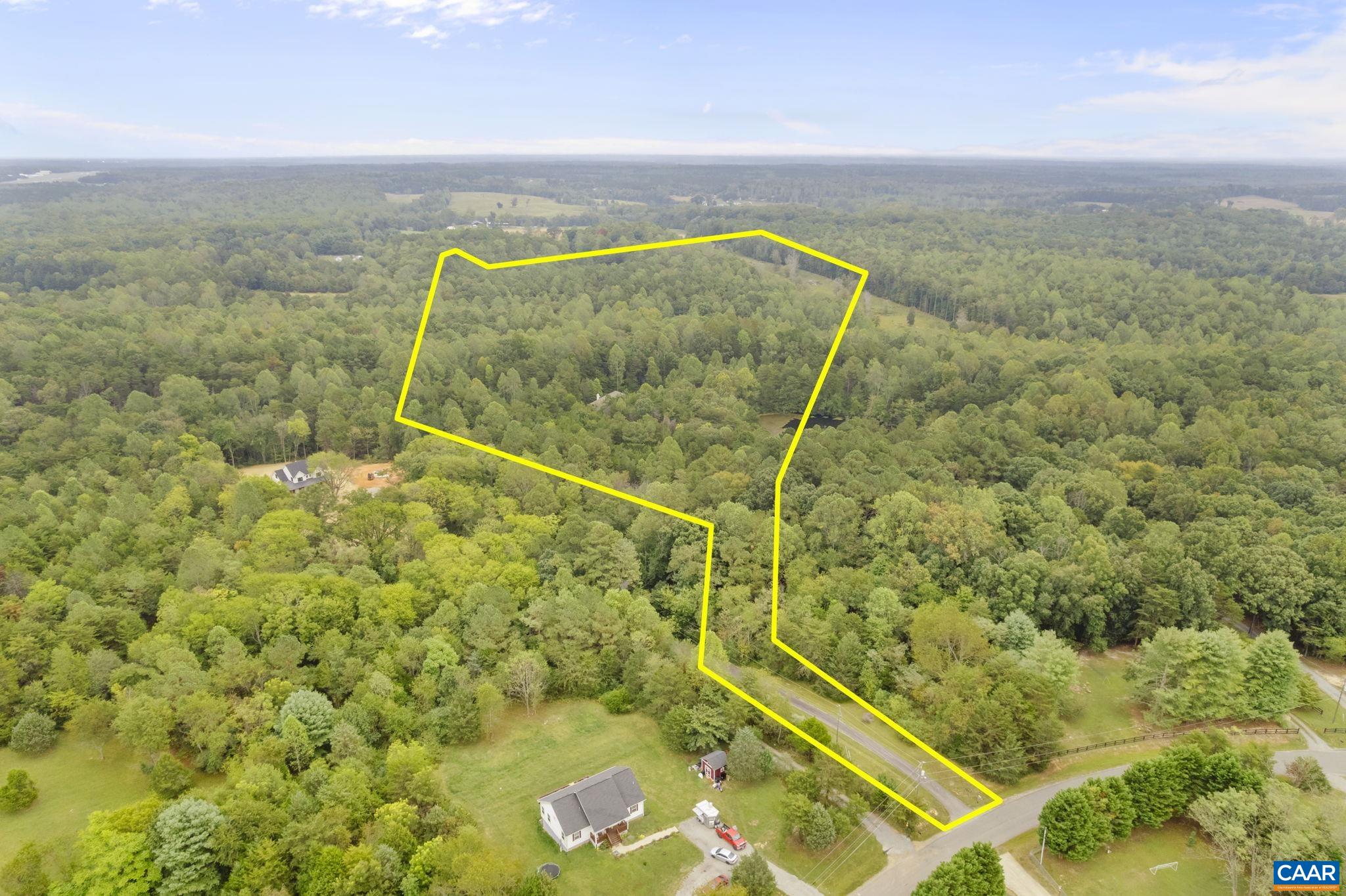 47 HOLLY SPRINGS DR