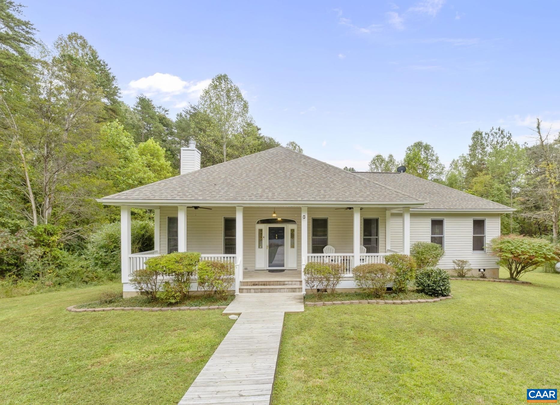 47 HOLLY SPRINGS DR
