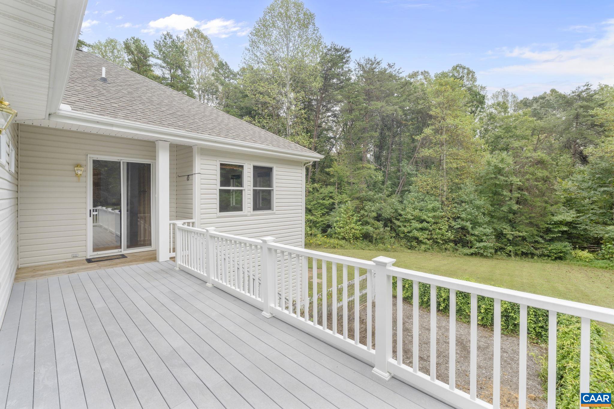 47 HOLLY SPRINGS DR