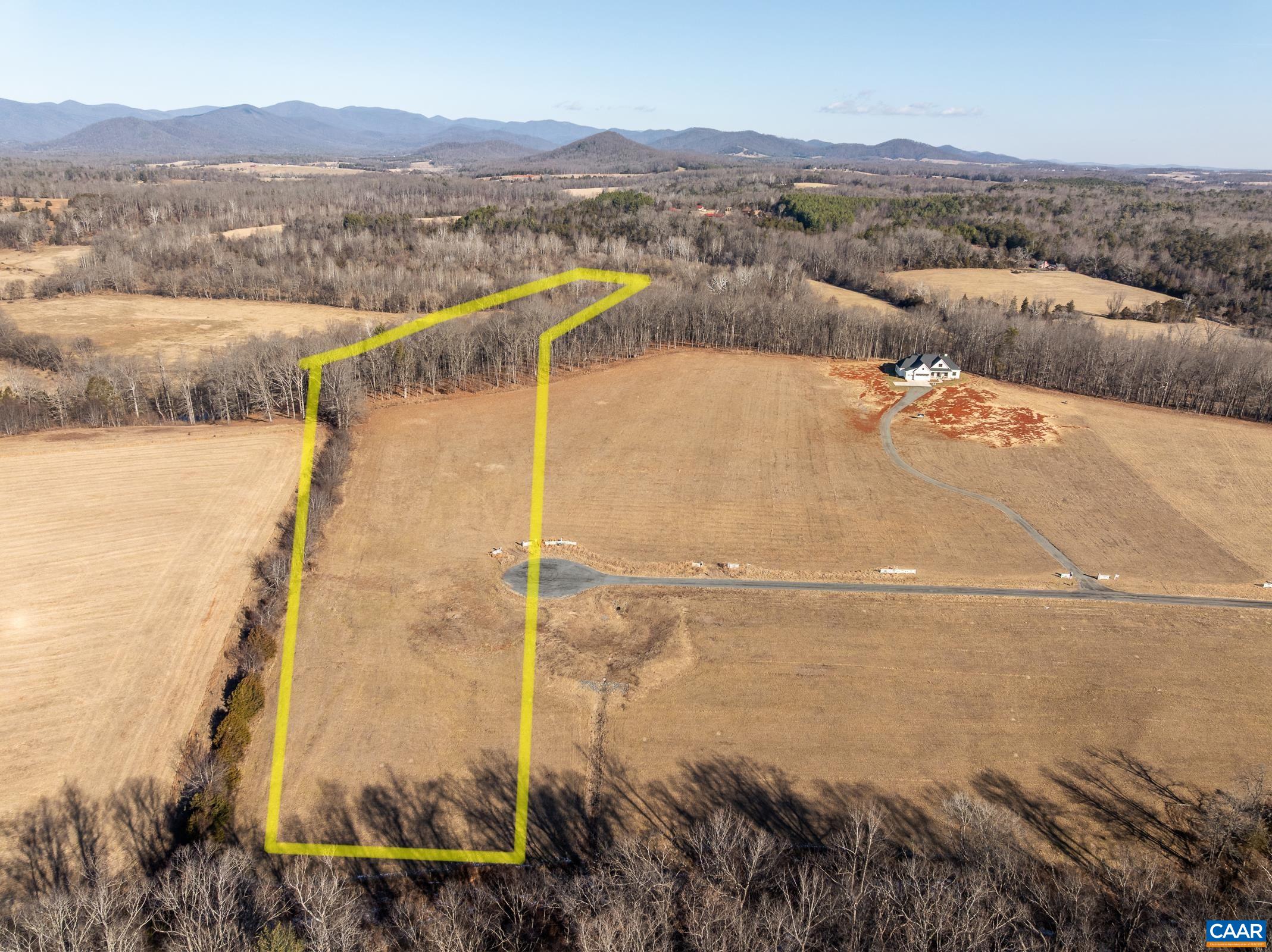 17 Grange Commons Ridge Unit: 17