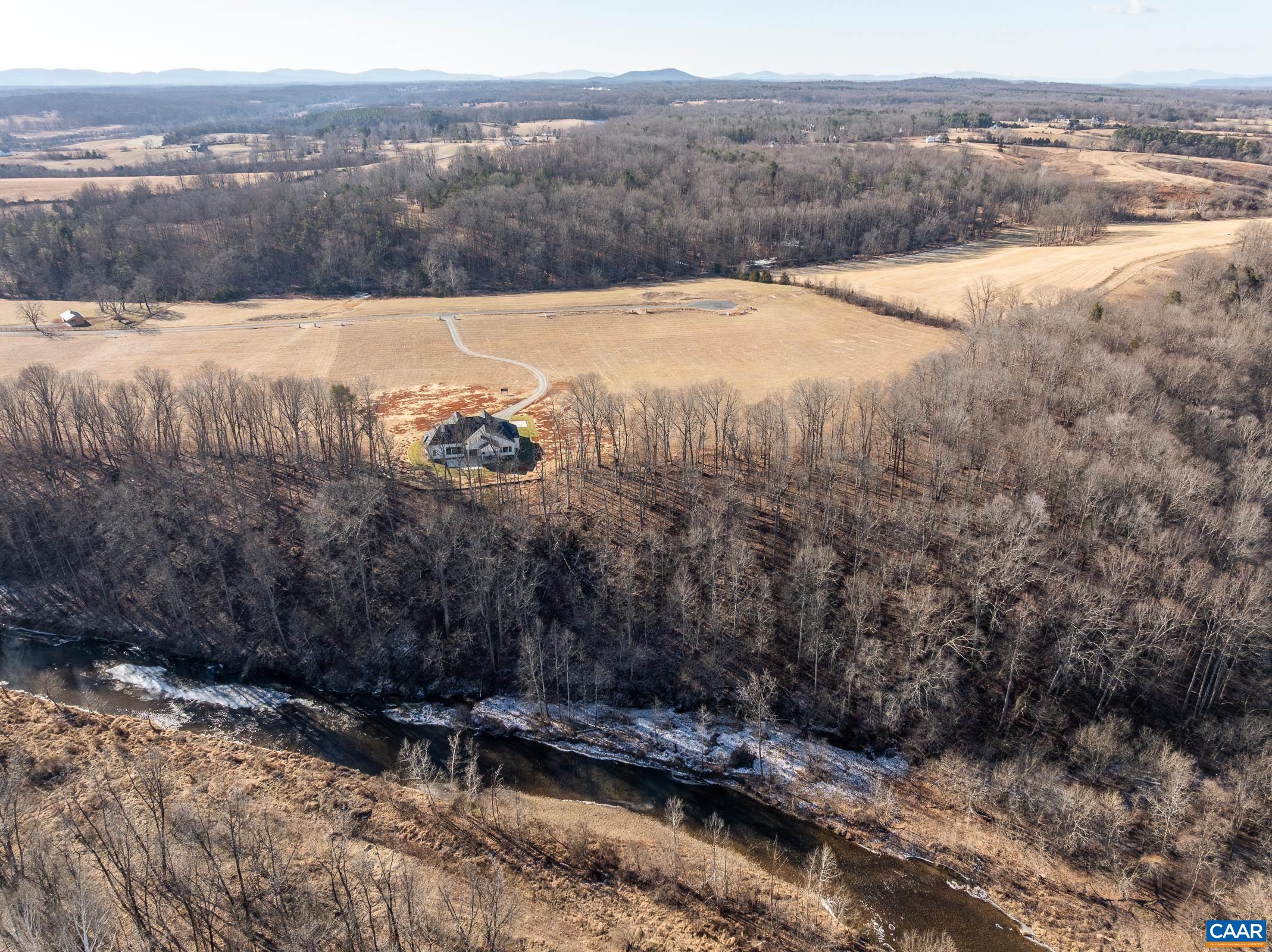 18 Grange Commons Ridge Unit: 18