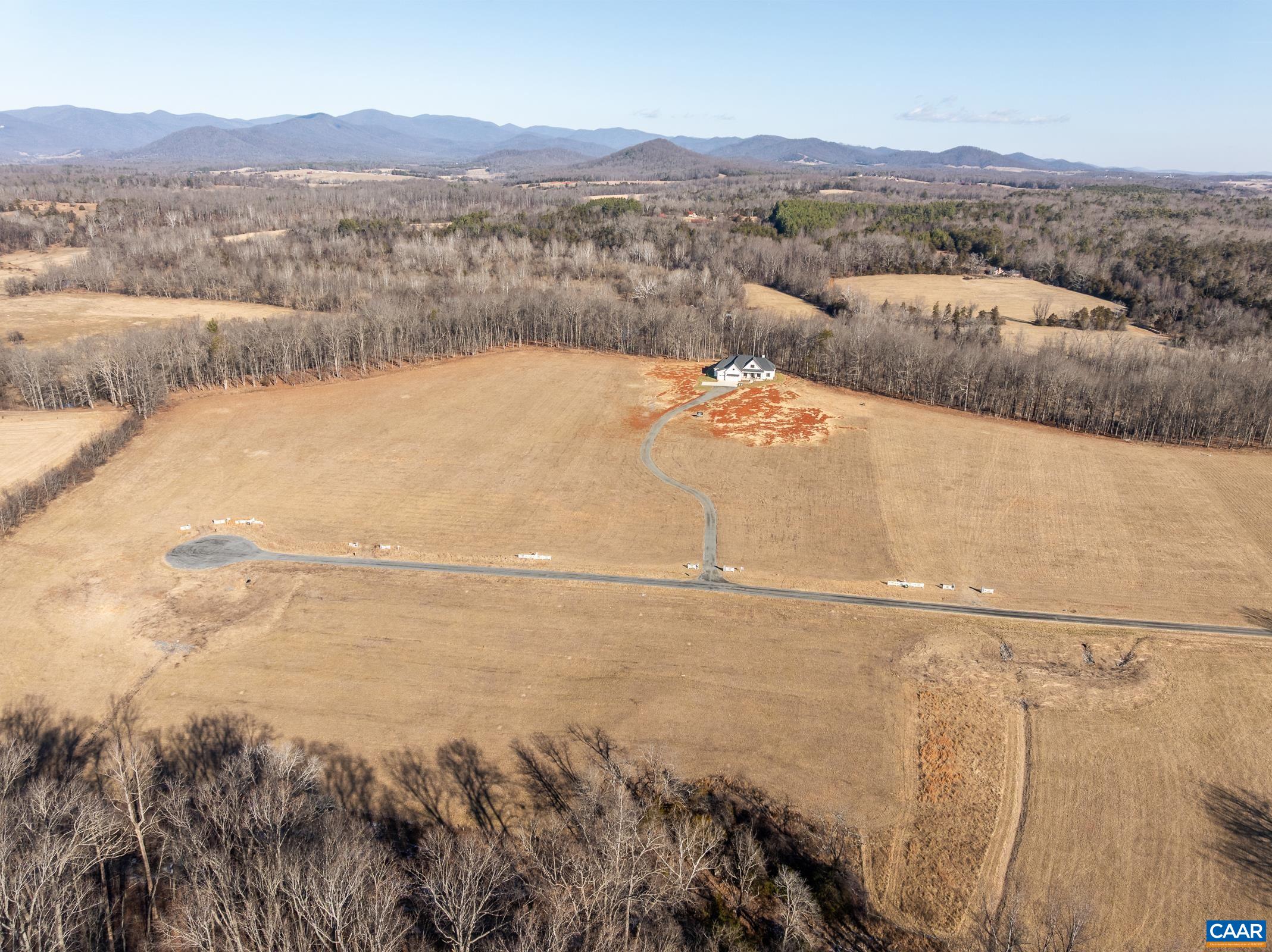 18 Grange Commons Ridge Unit: 18