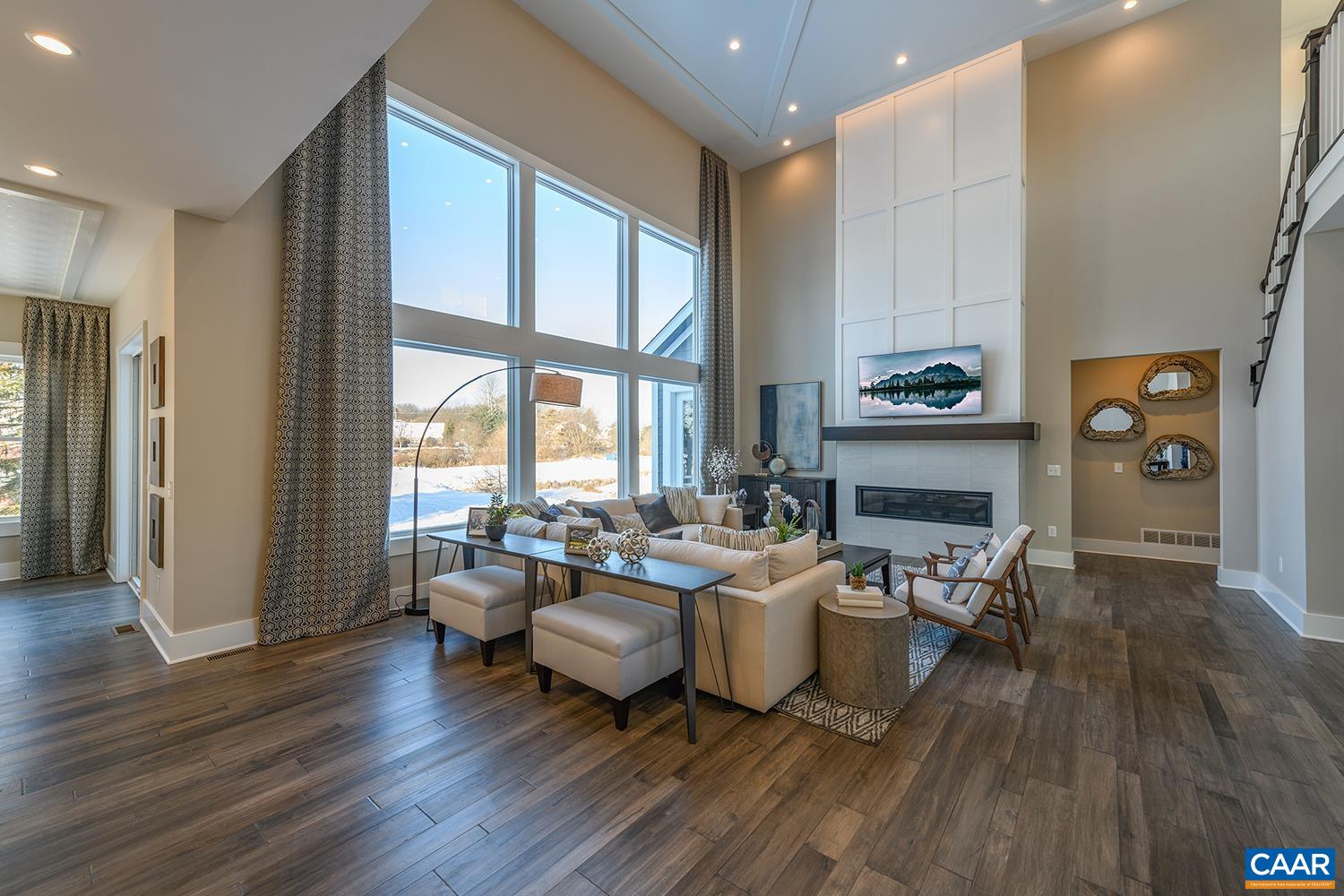 18 Grange Commons Ridge Unit: 18