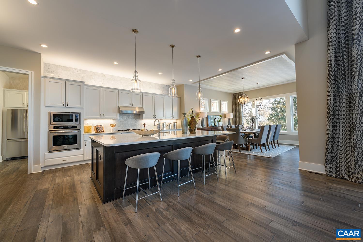 18 Grange Commons Ridge Unit: 18