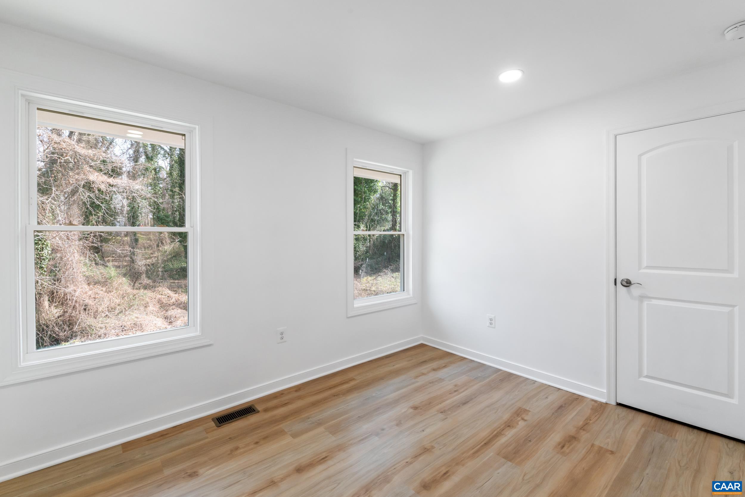 102 N BAKER ST