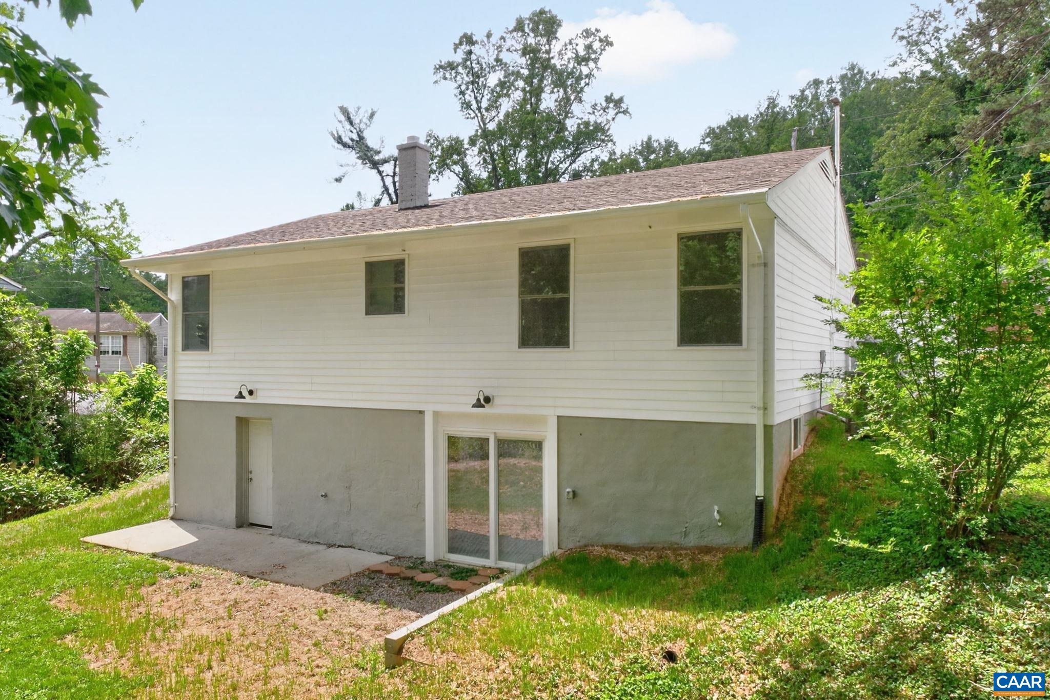 102 N BAKER ST