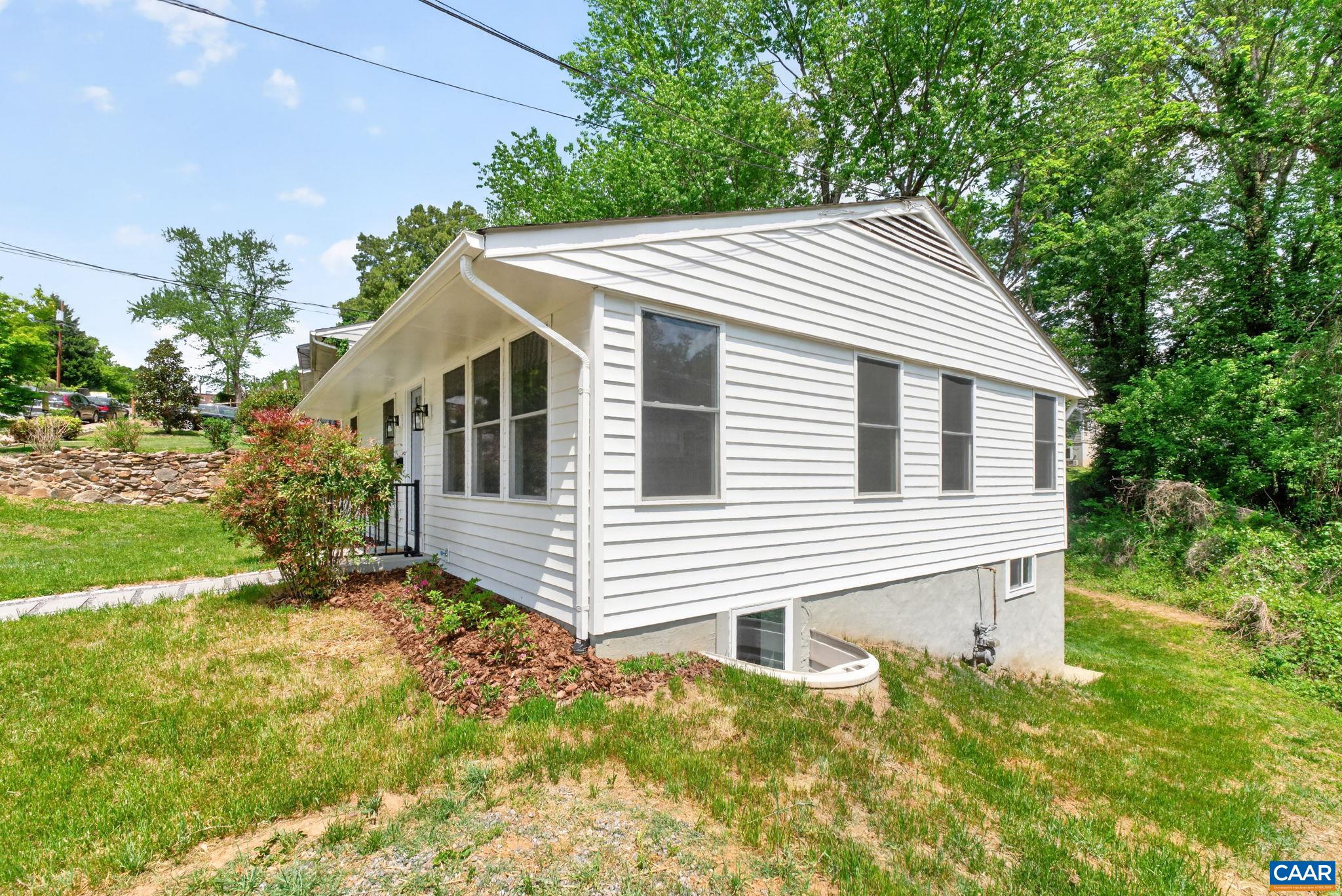 102 N BAKER ST