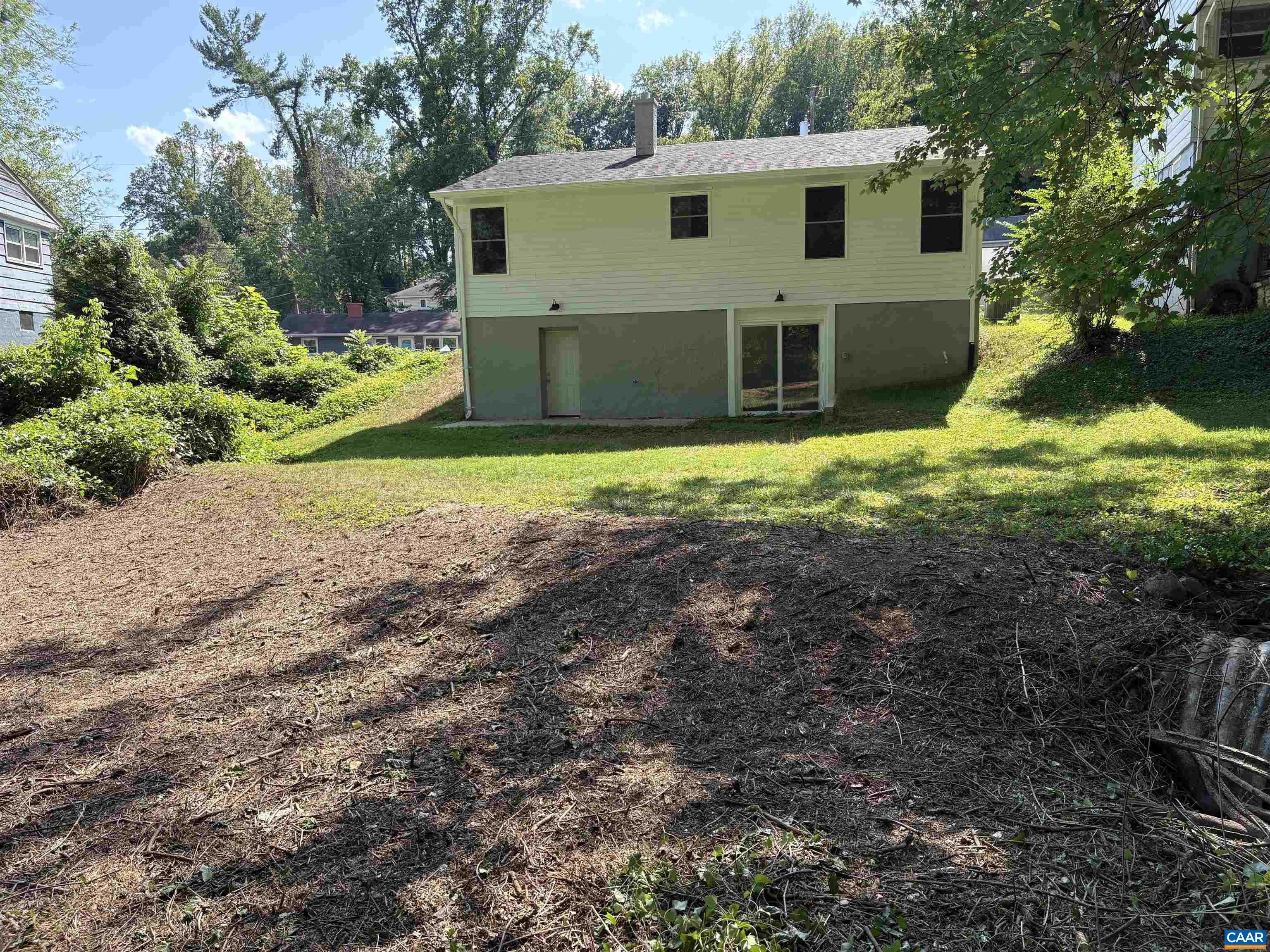 102 N BAKER ST