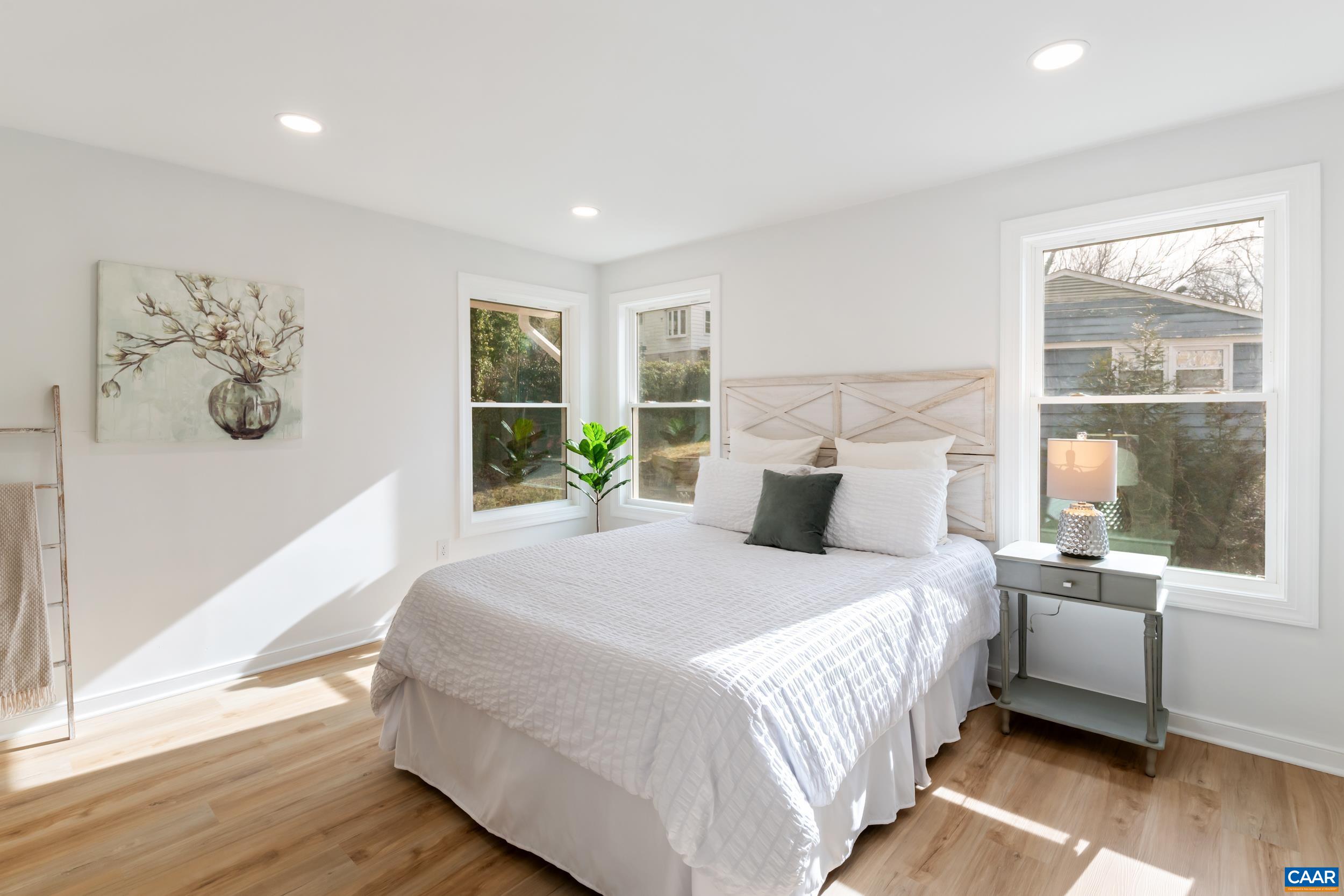 102 N BAKER ST