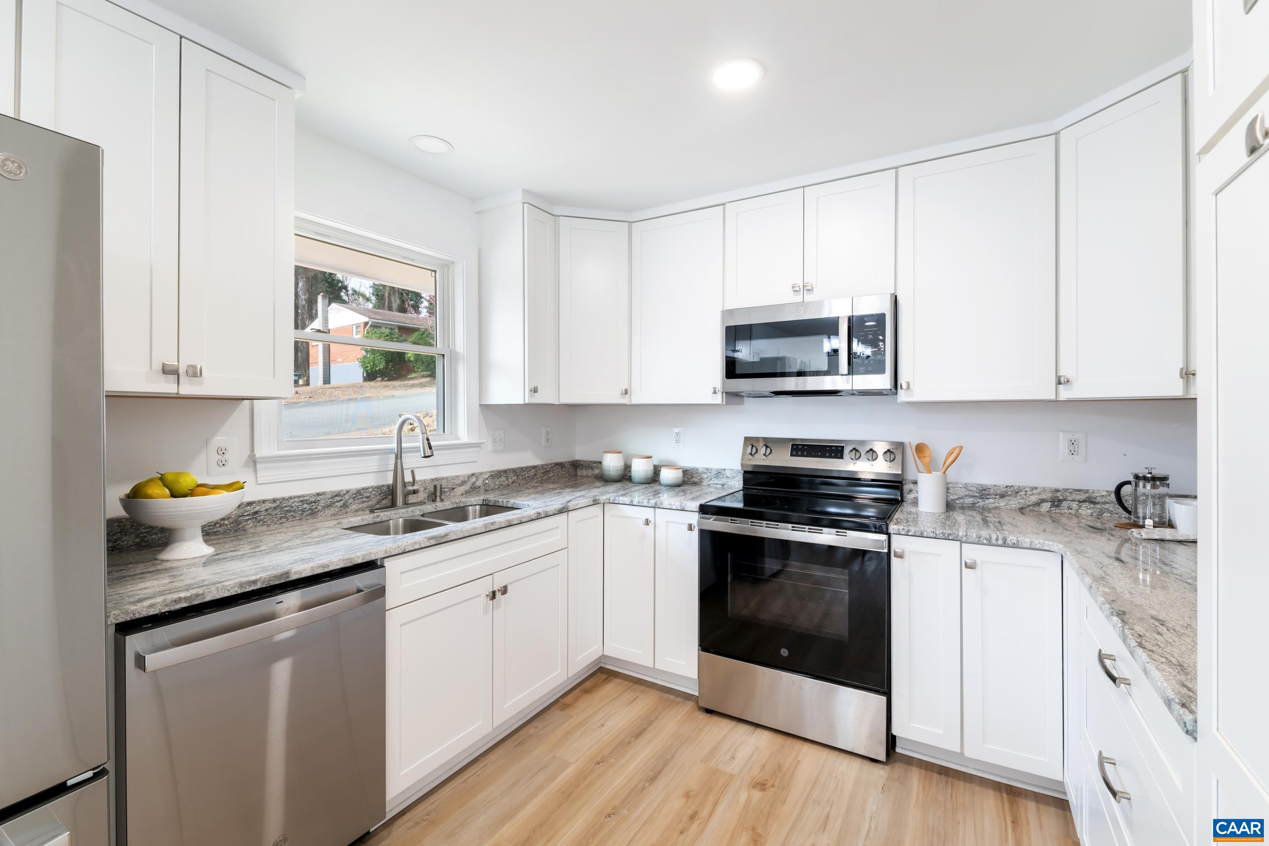 102 N BAKER ST