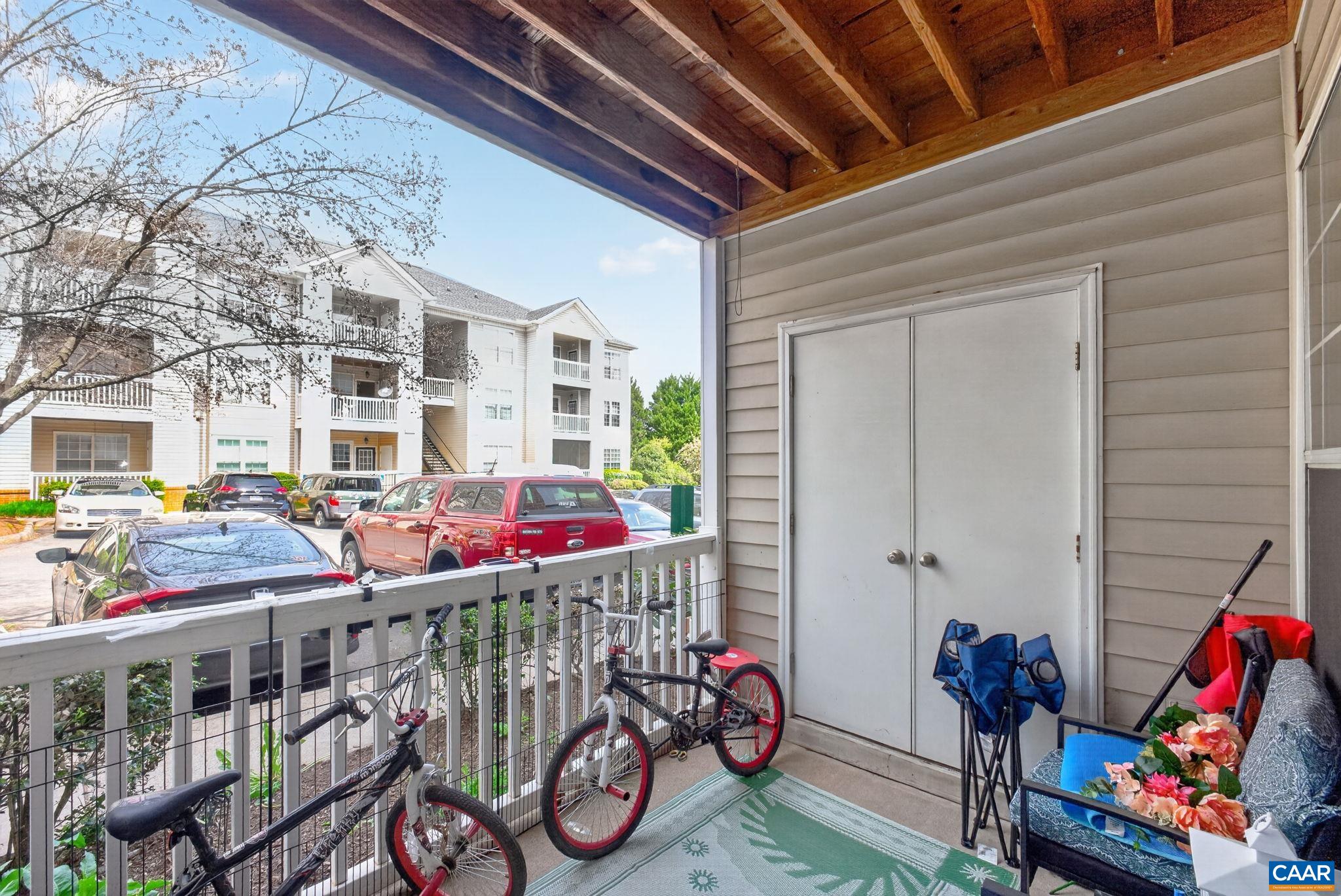 280 RIVERBEND DR Unit: 2A