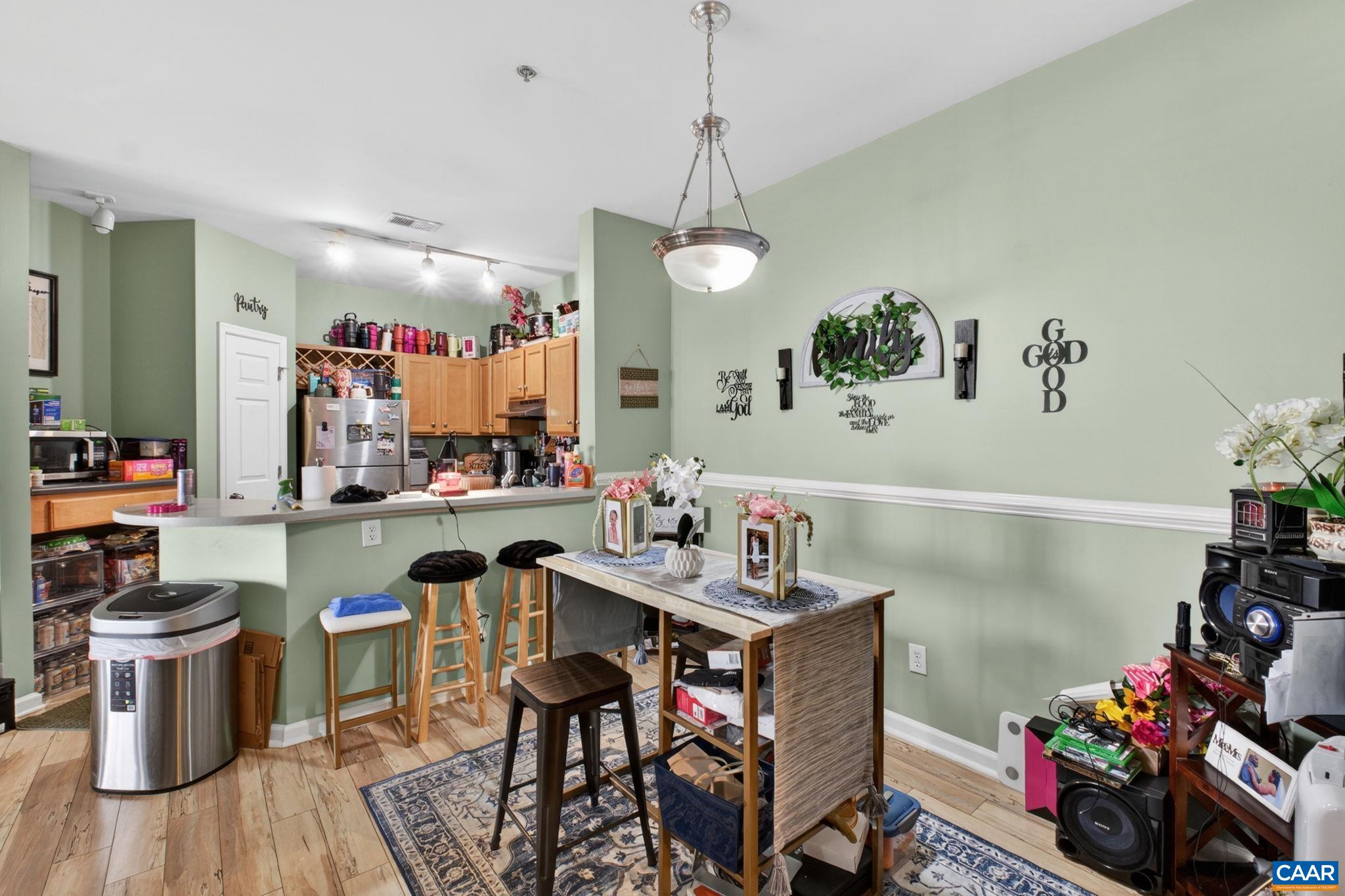 280 RIVERBEND DR Unit: 2A