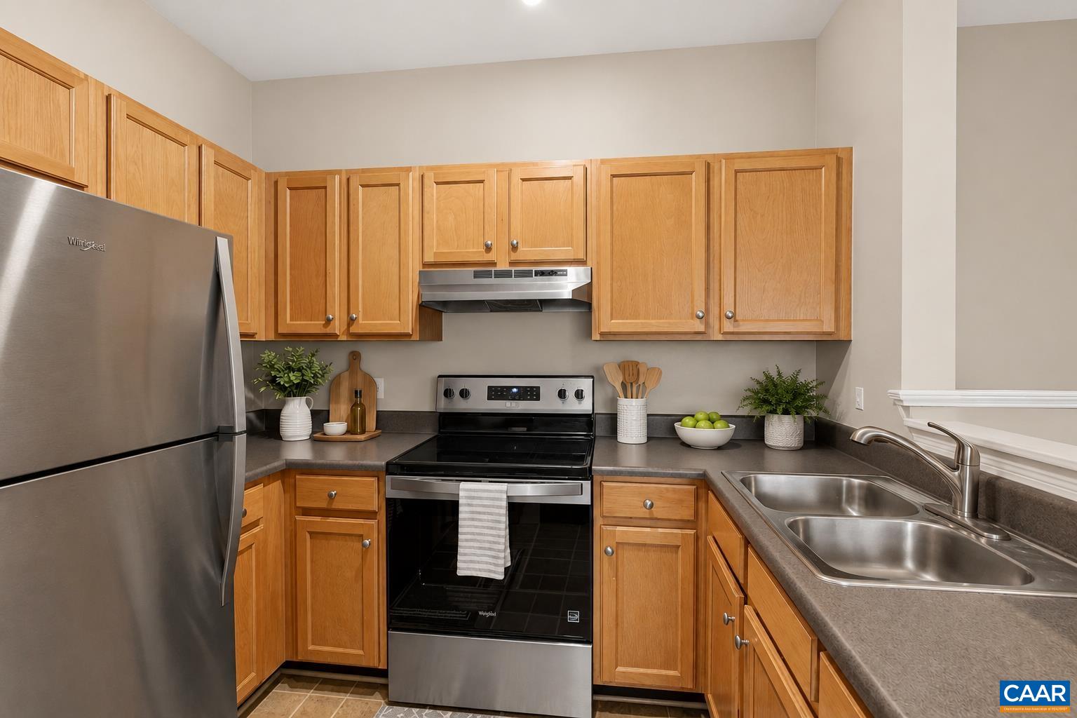 280 RIVERBEND DR Unit: 2A