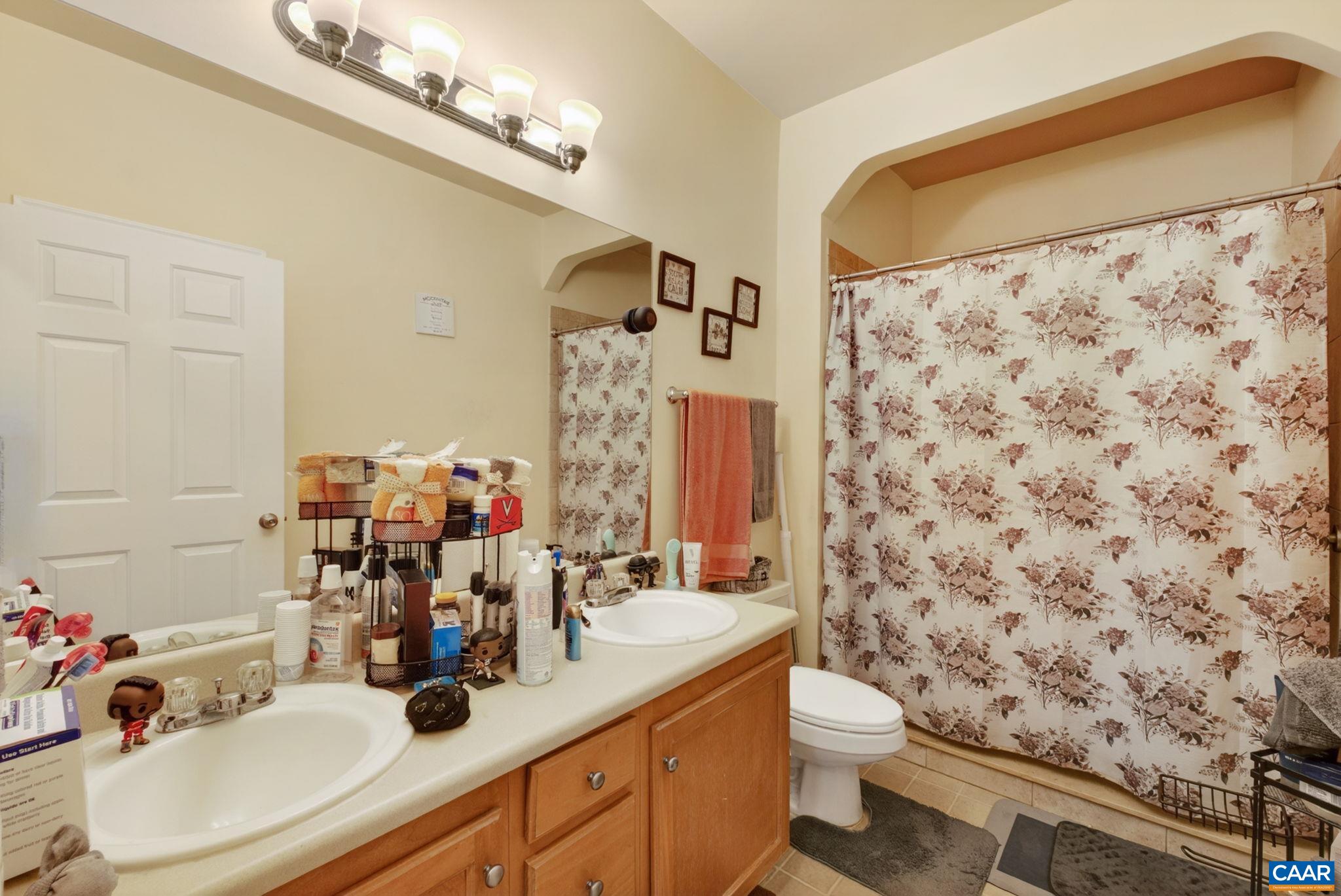 280 RIVERBEND DR Unit: 2A