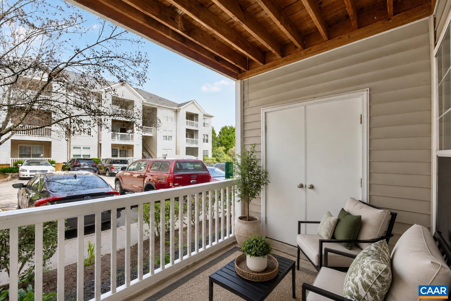 280 RIVERBEND DR Unit: 2A