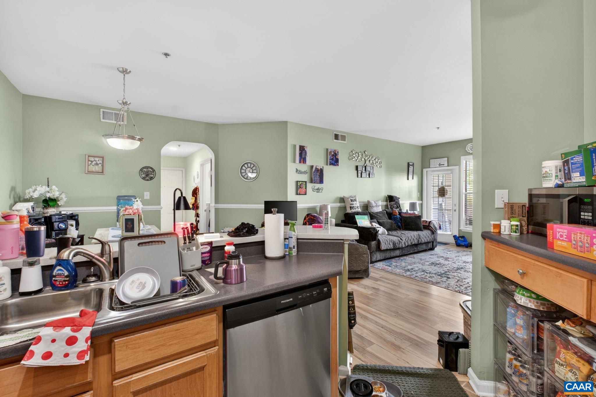 280 RIVERBEND DR Unit: 2A