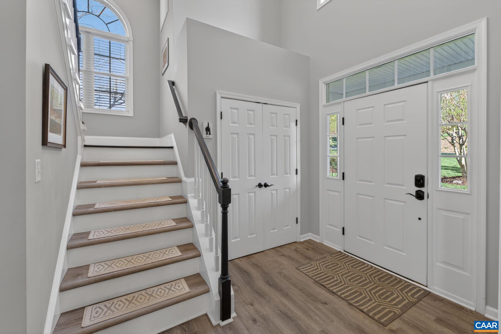 187 FOX HORN LN