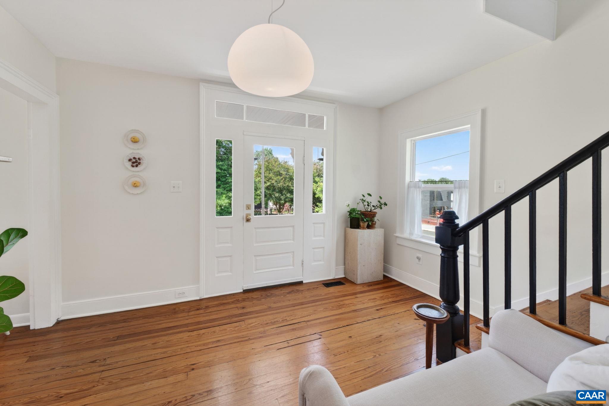 607 MONTICELLO AVE
