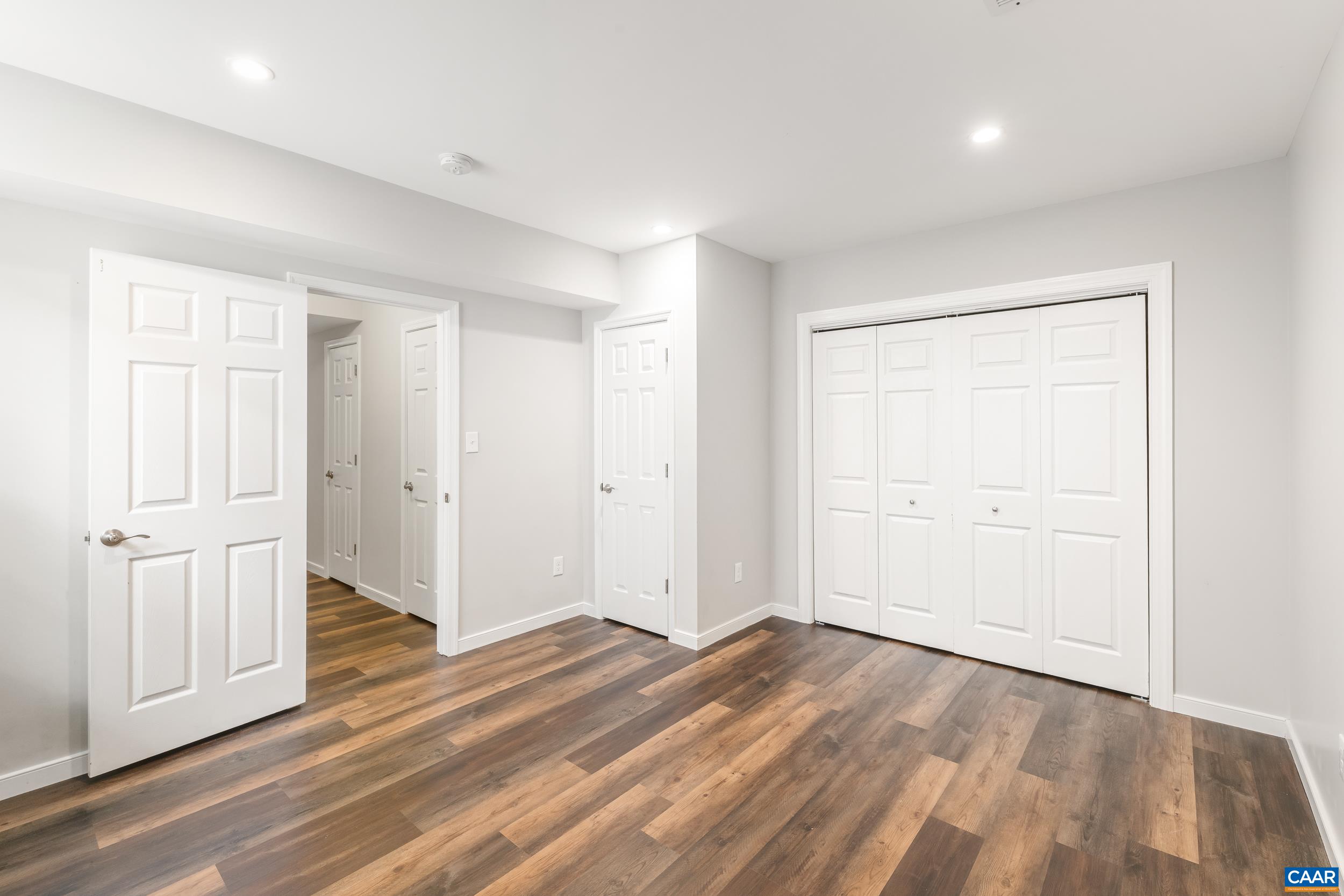 257 HUNTLEY AVE