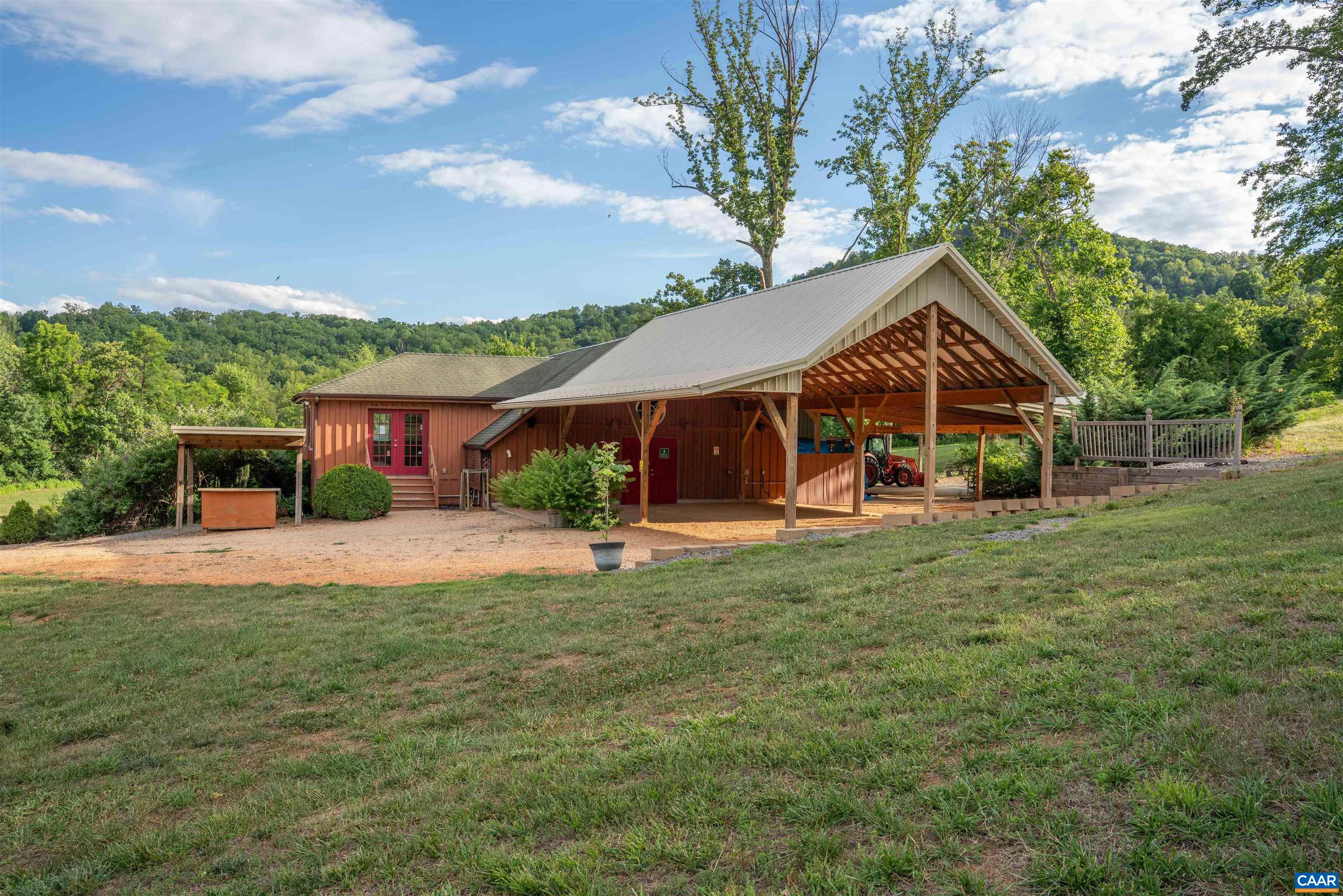 3613 WALNUT BRANCH LN
