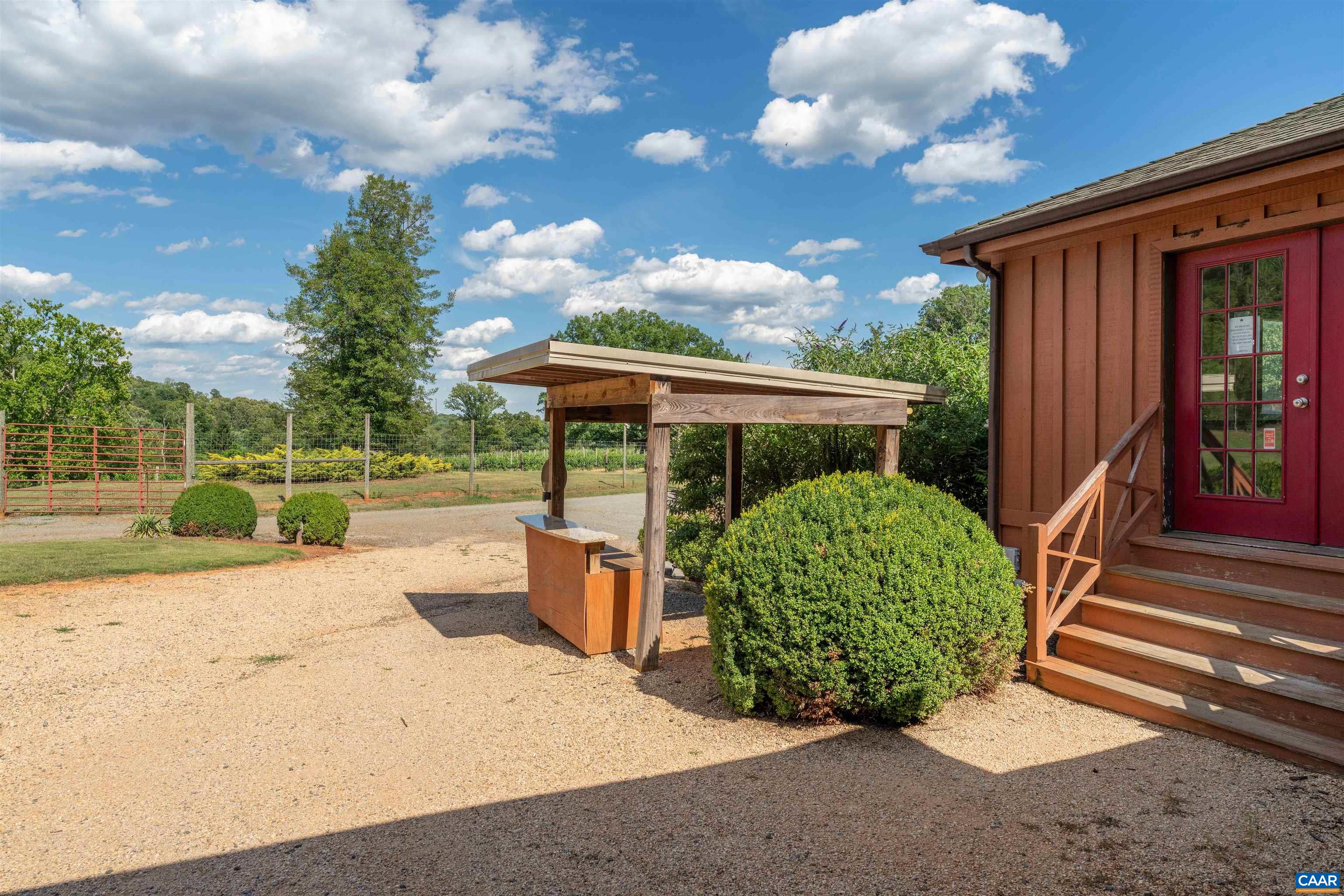 3613 WALNUT BRANCH LN