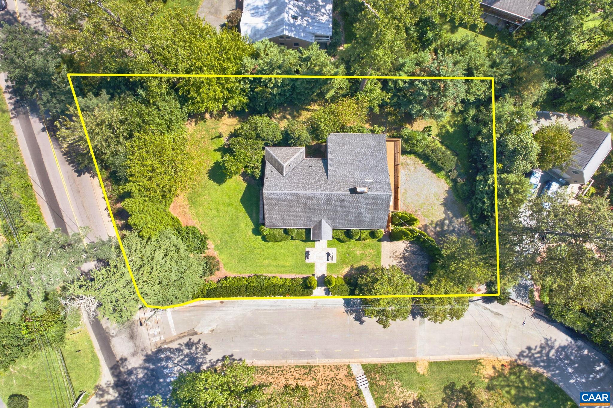 104 BUCKINGHAM RD