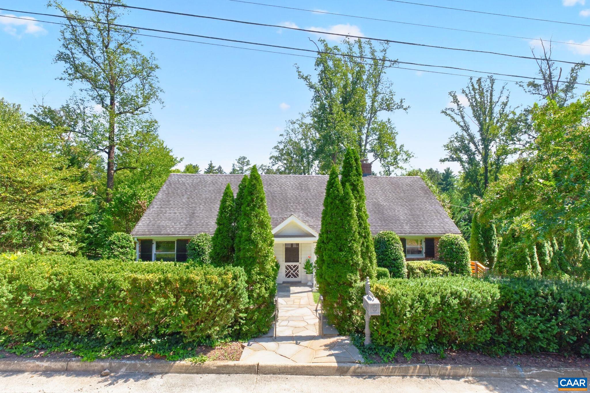 104 BUCKINGHAM RD