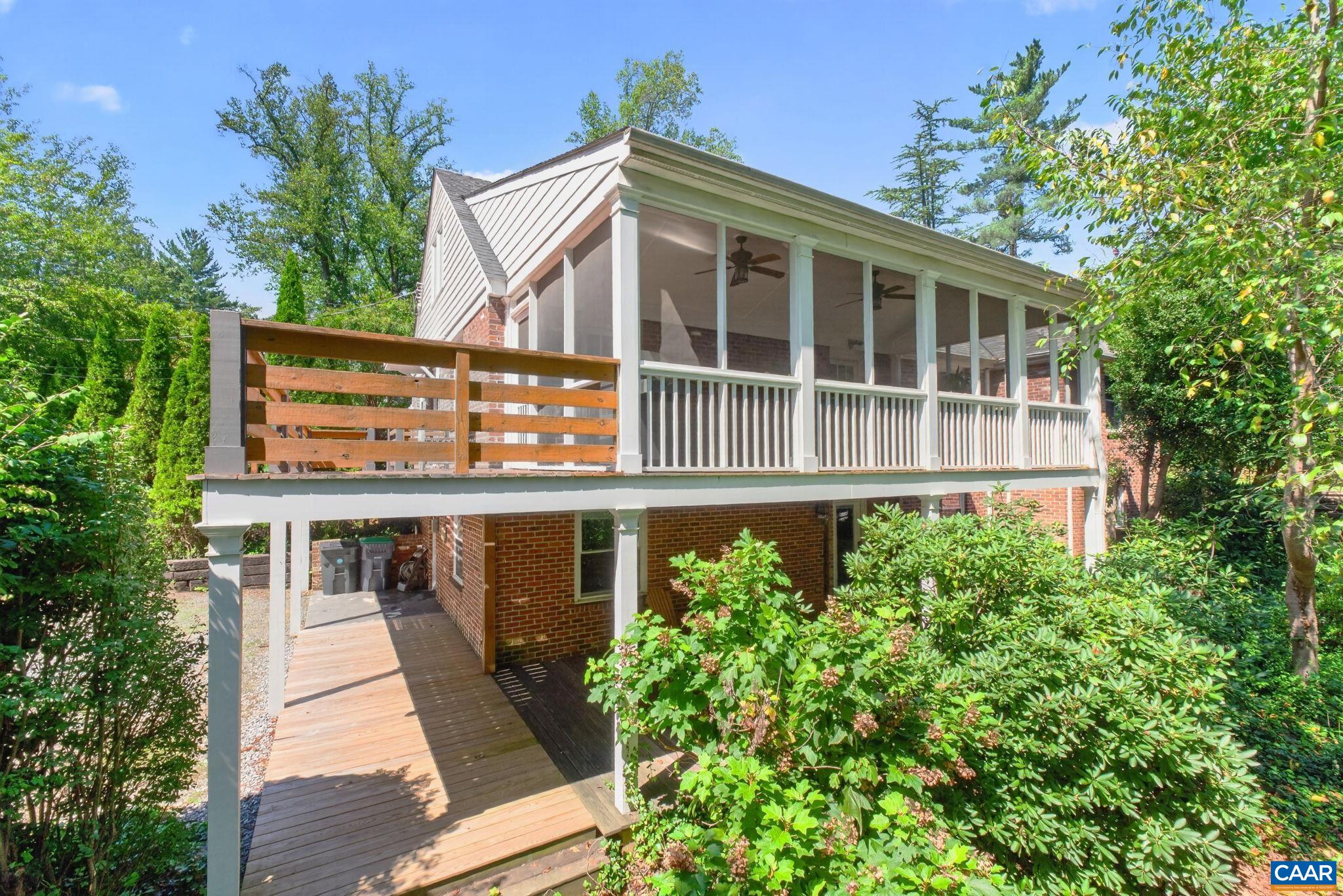 104 BUCKINGHAM RD