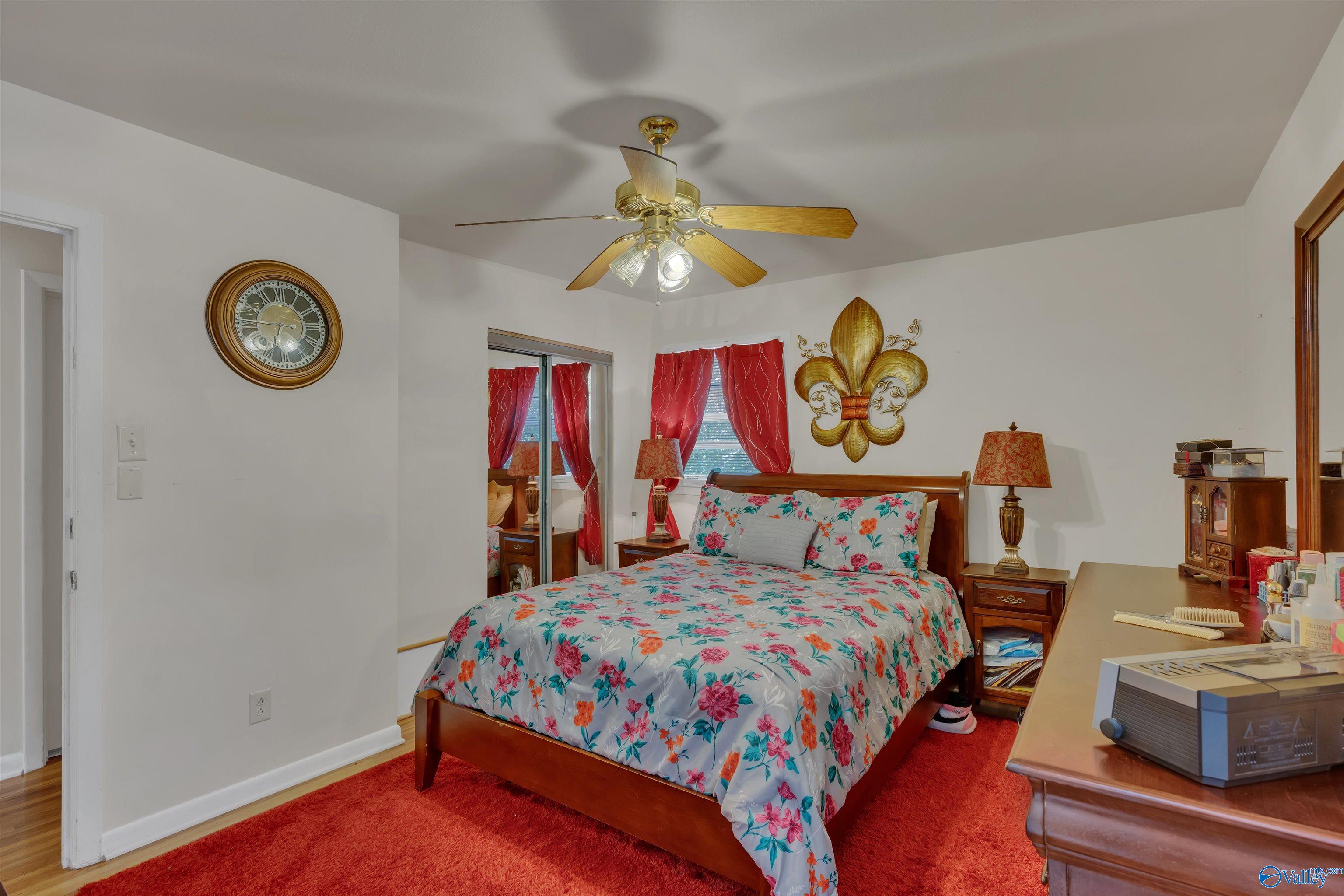 3459 Darlene Circle NW