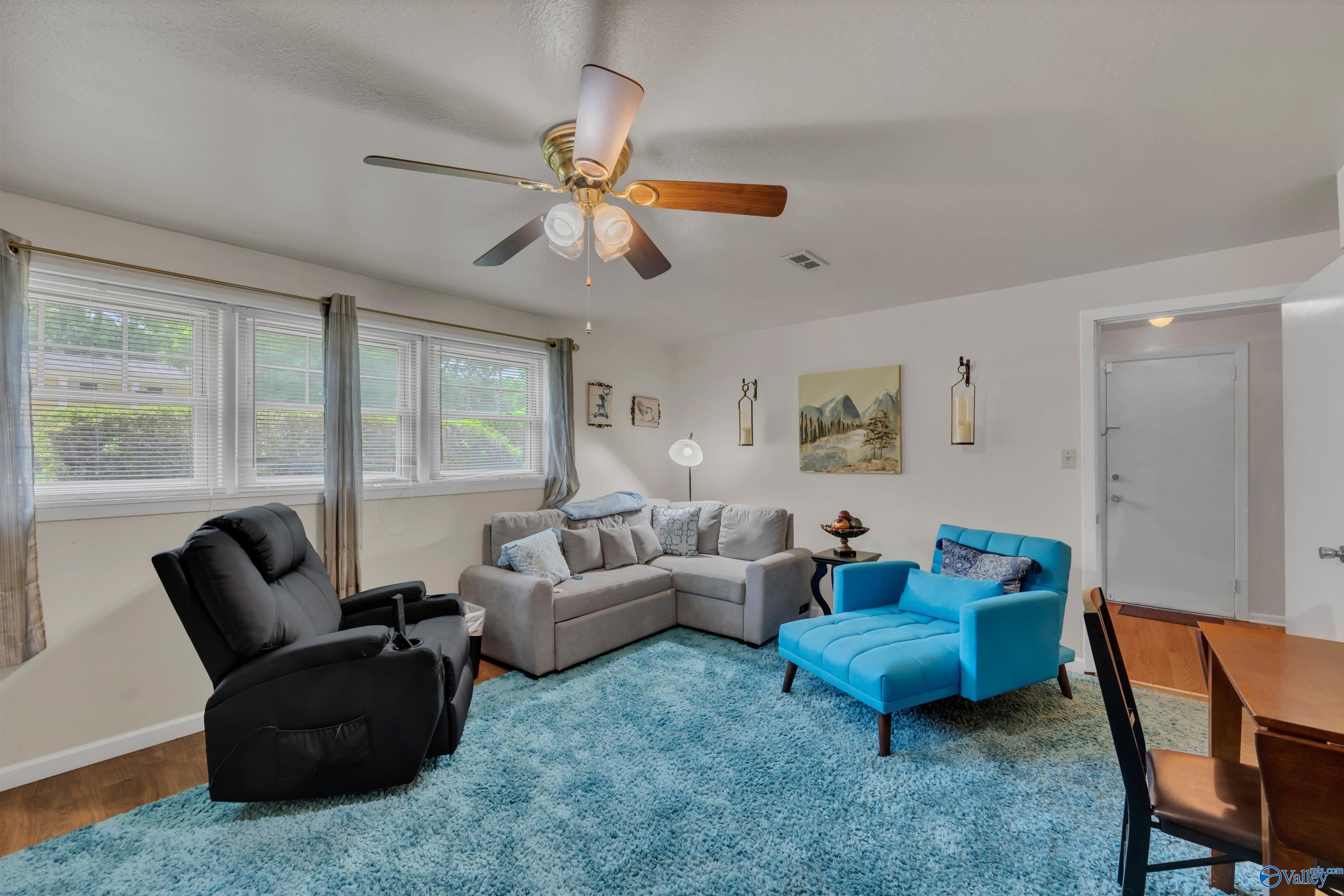 3459 Darlene Circle NW