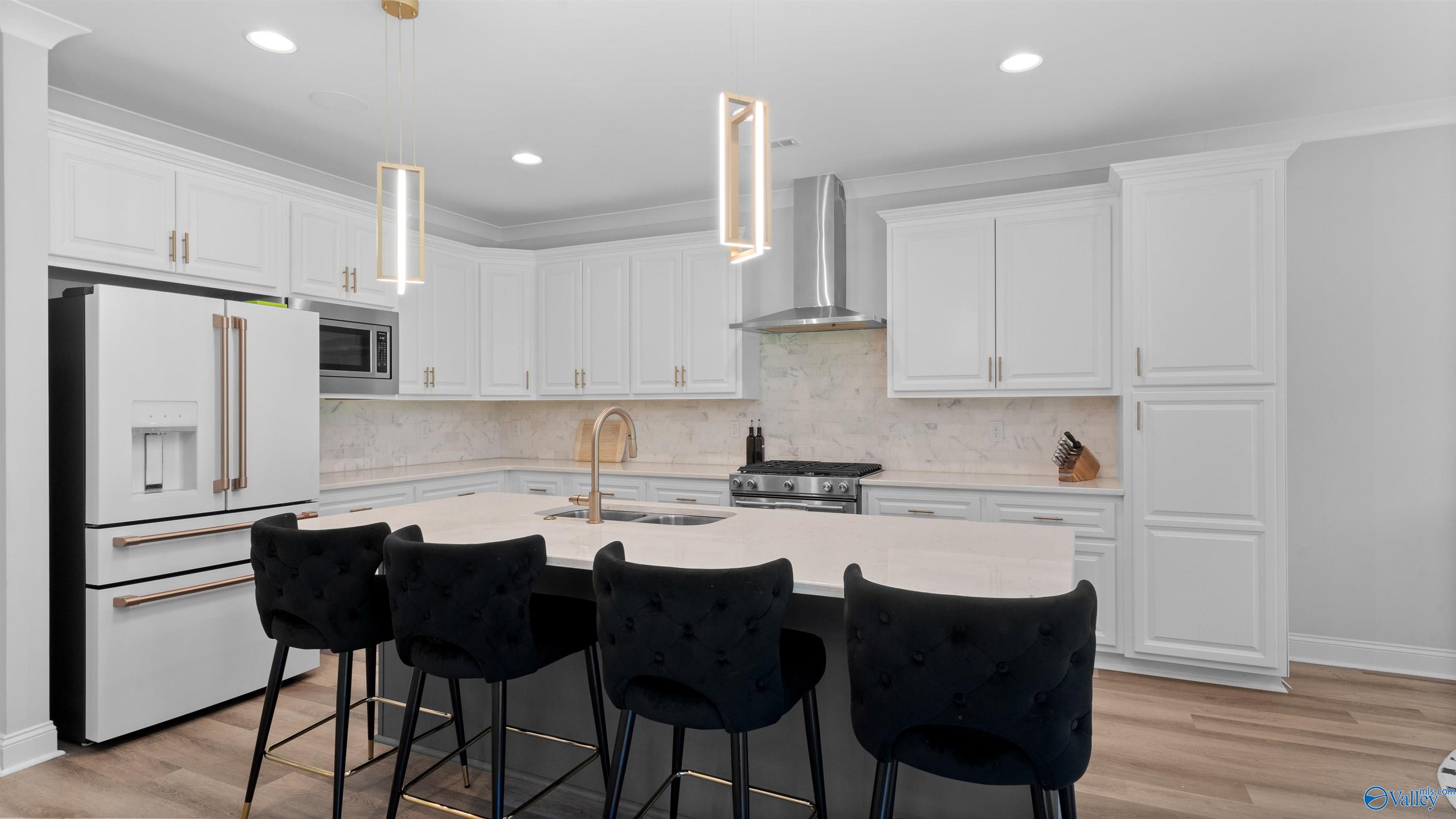 3056 Cherokee Ridge Drive