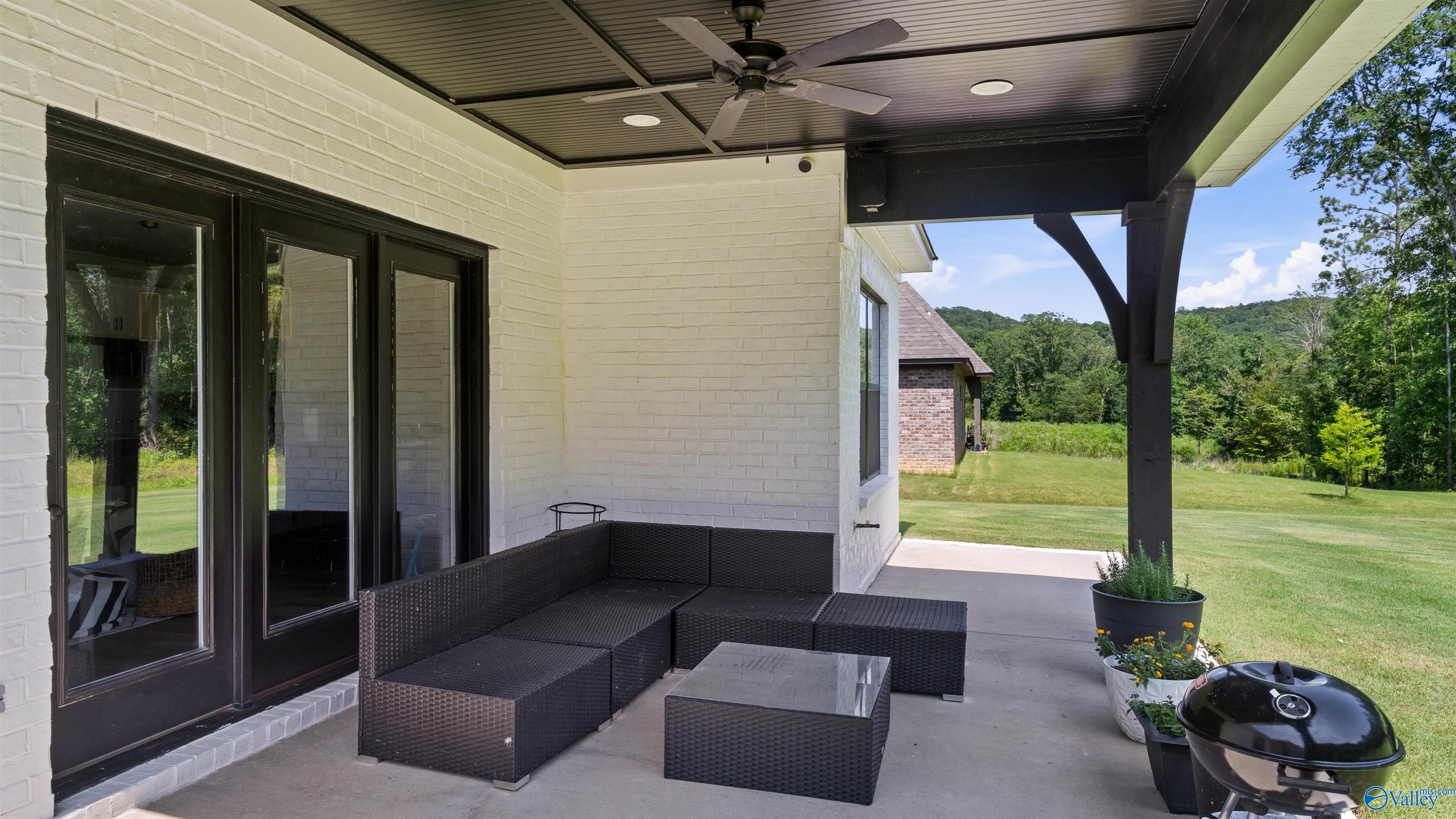 3056 Cherokee Ridge Drive