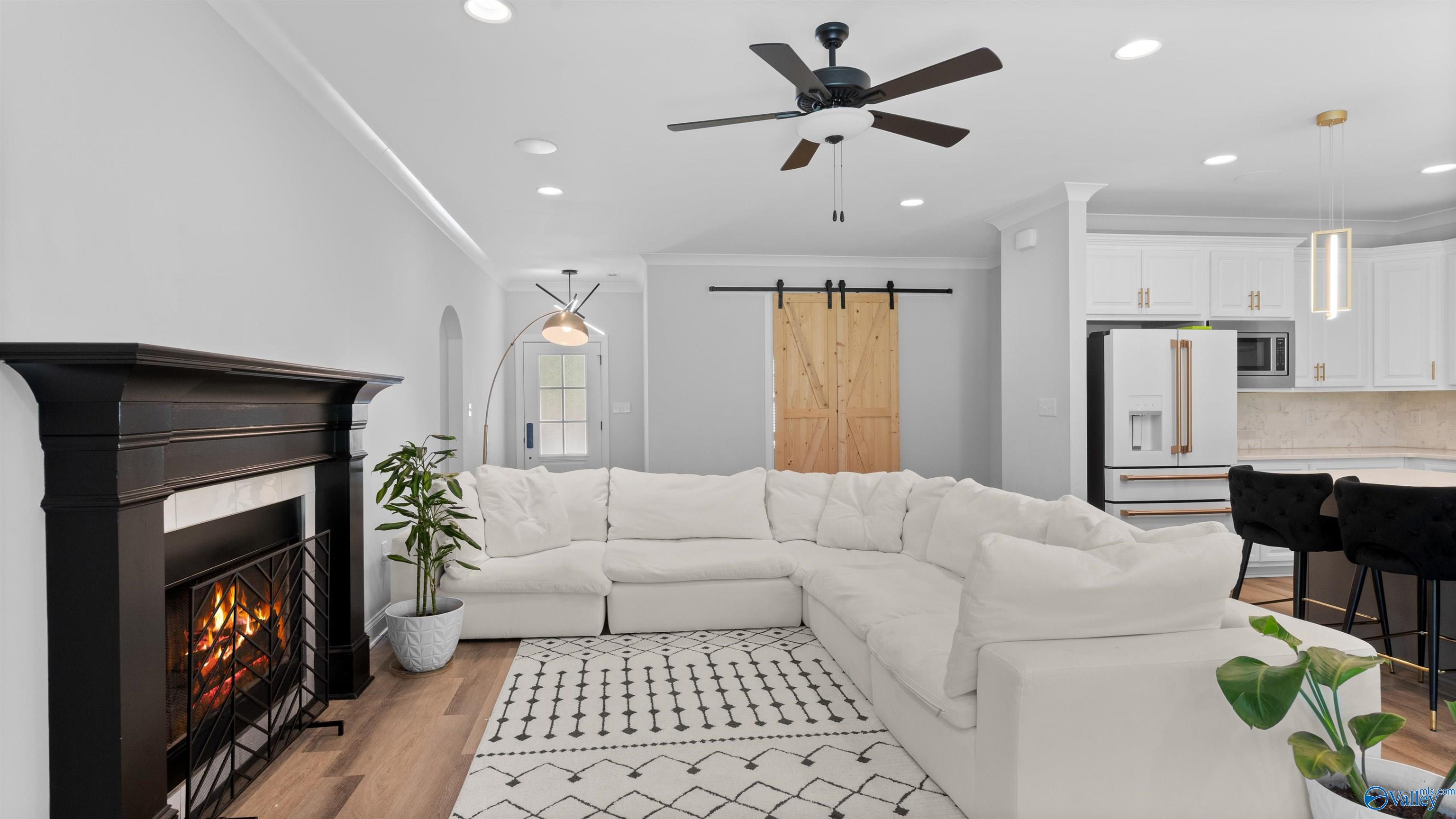 3056 Cherokee Ridge Drive