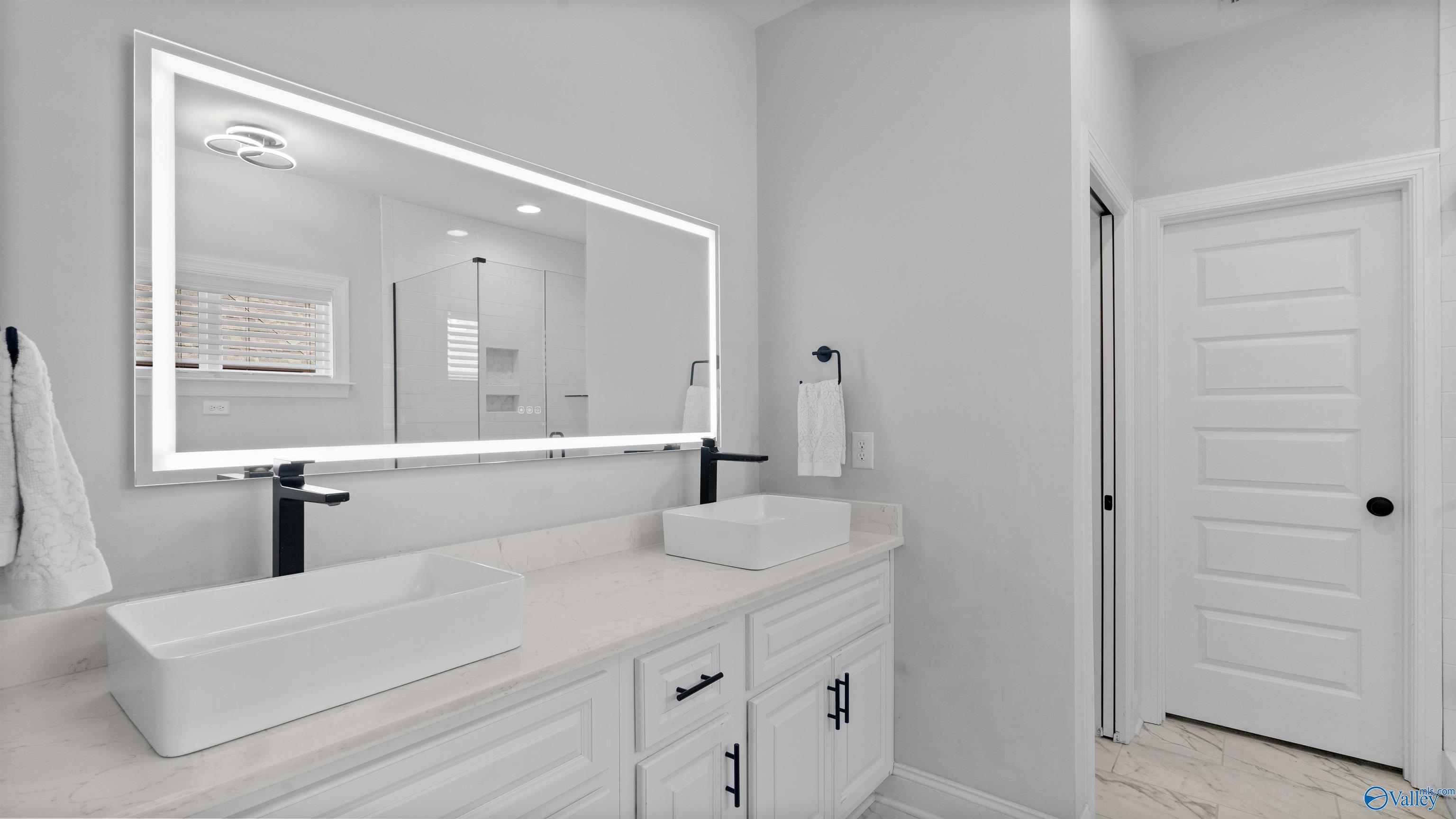 3056 Cherokee Ridge Drive
