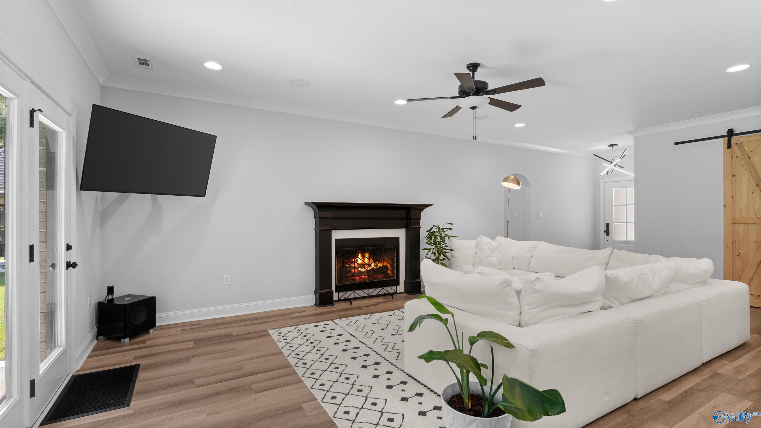 3056 Cherokee Ridge Drive