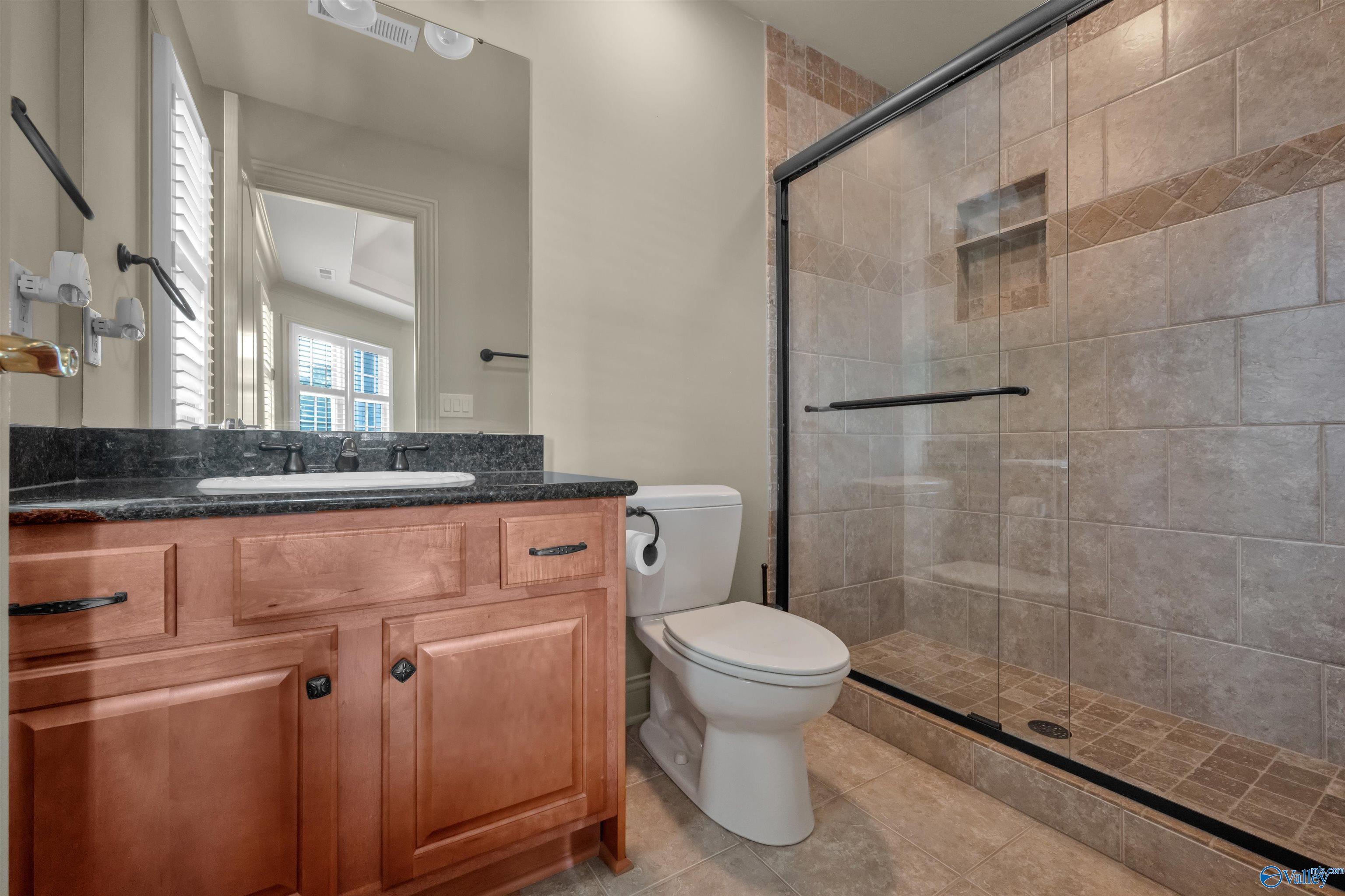 10 Lake Forest Blvd SW