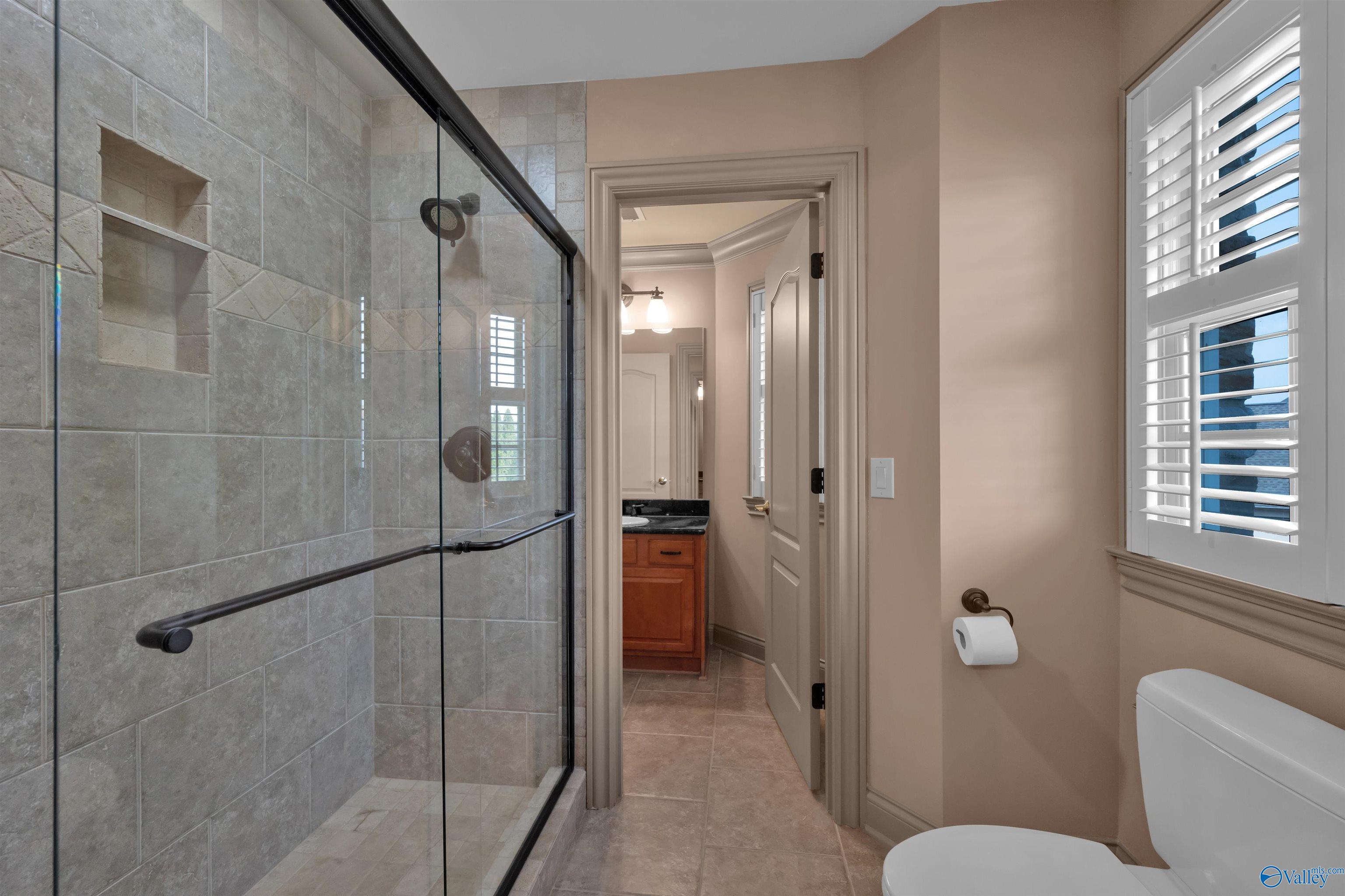 10 Lake Forest Blvd SW