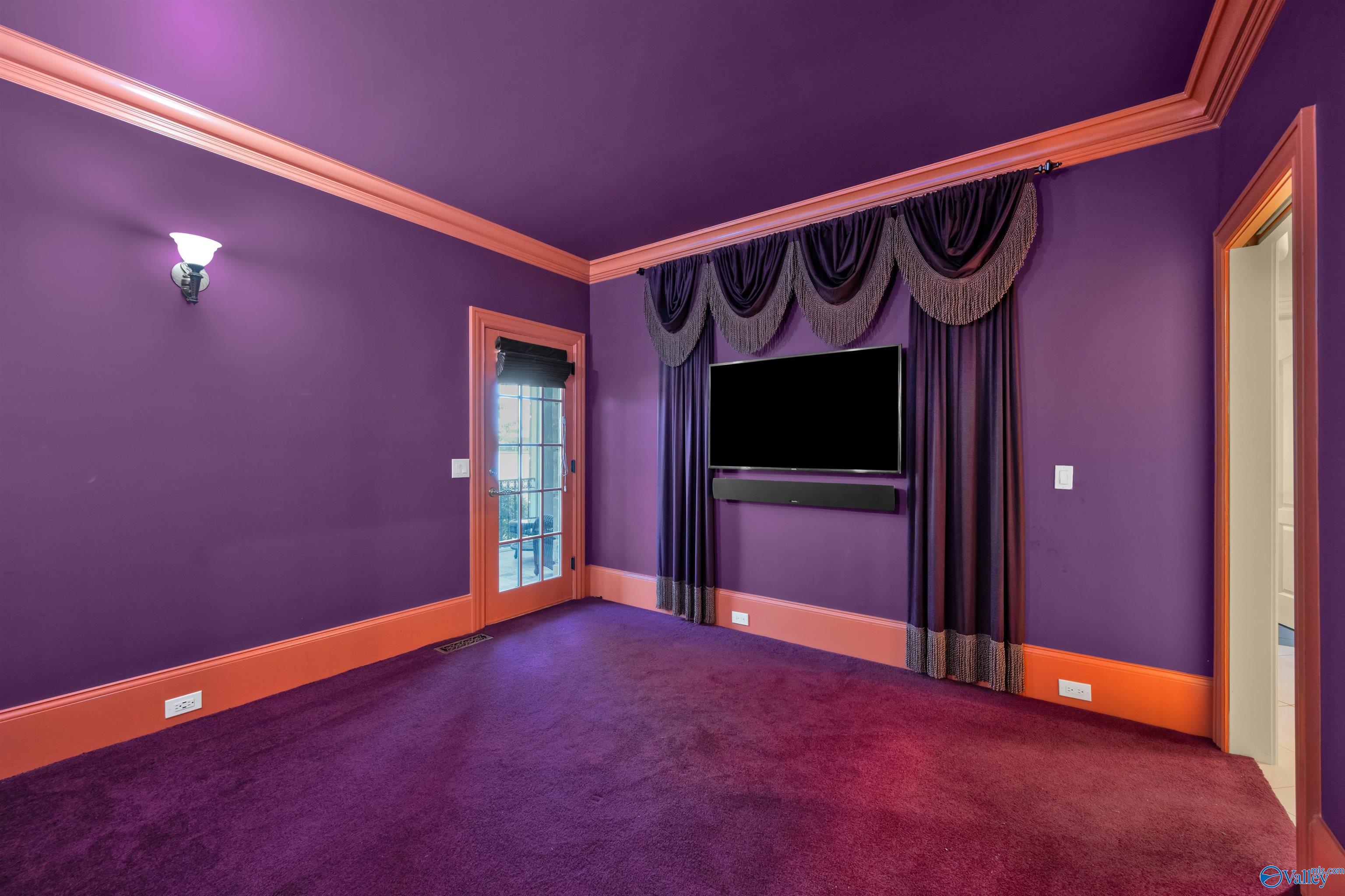 10 Lake Forest Blvd SW
