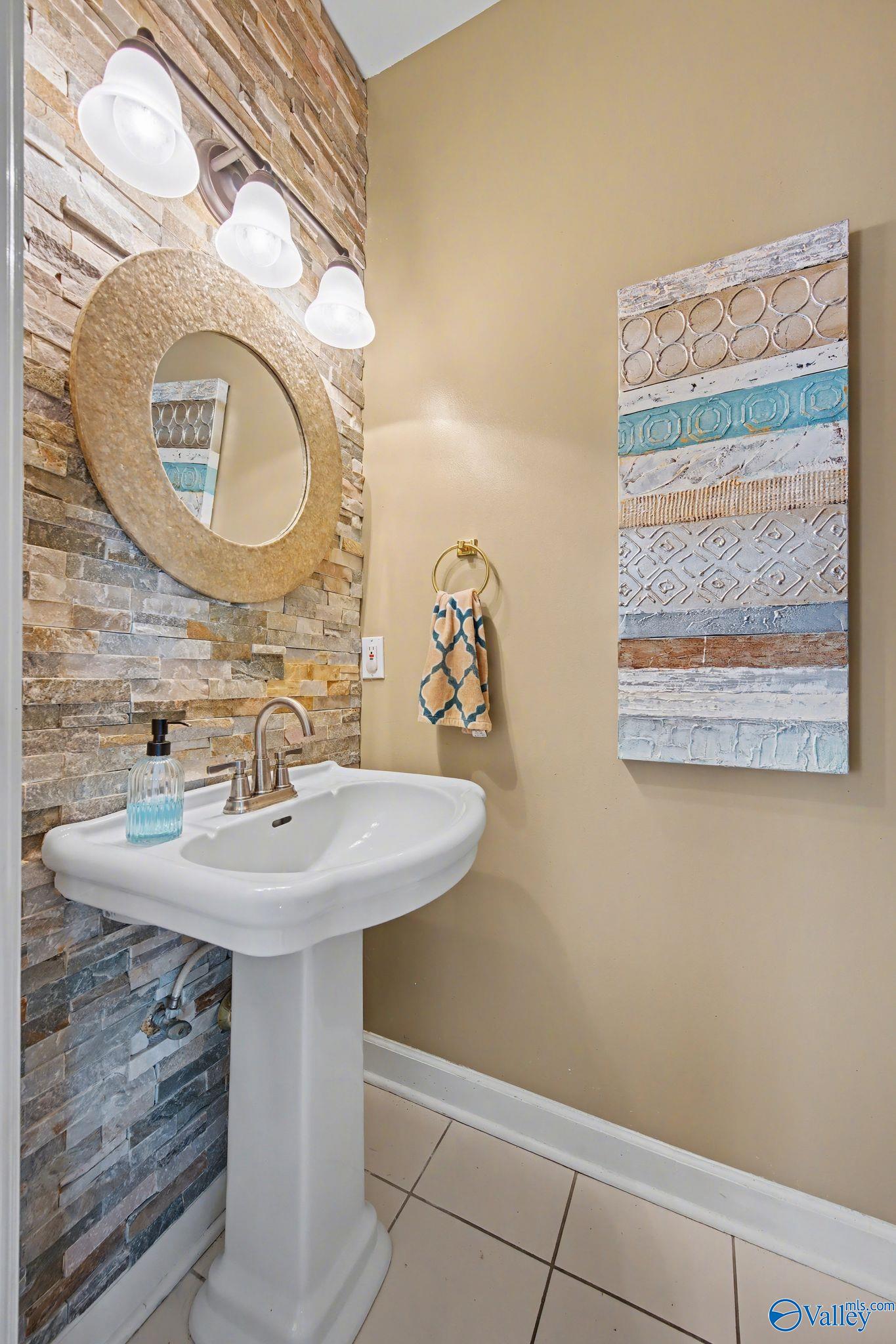 100 Thomas Woods Court