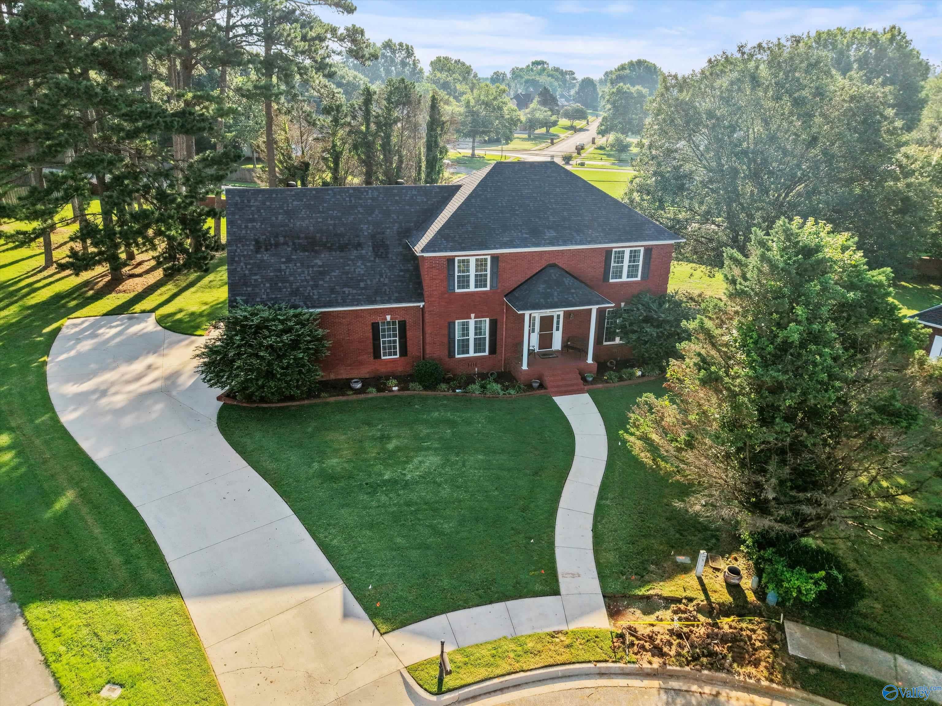 100 Thomas Woods Court