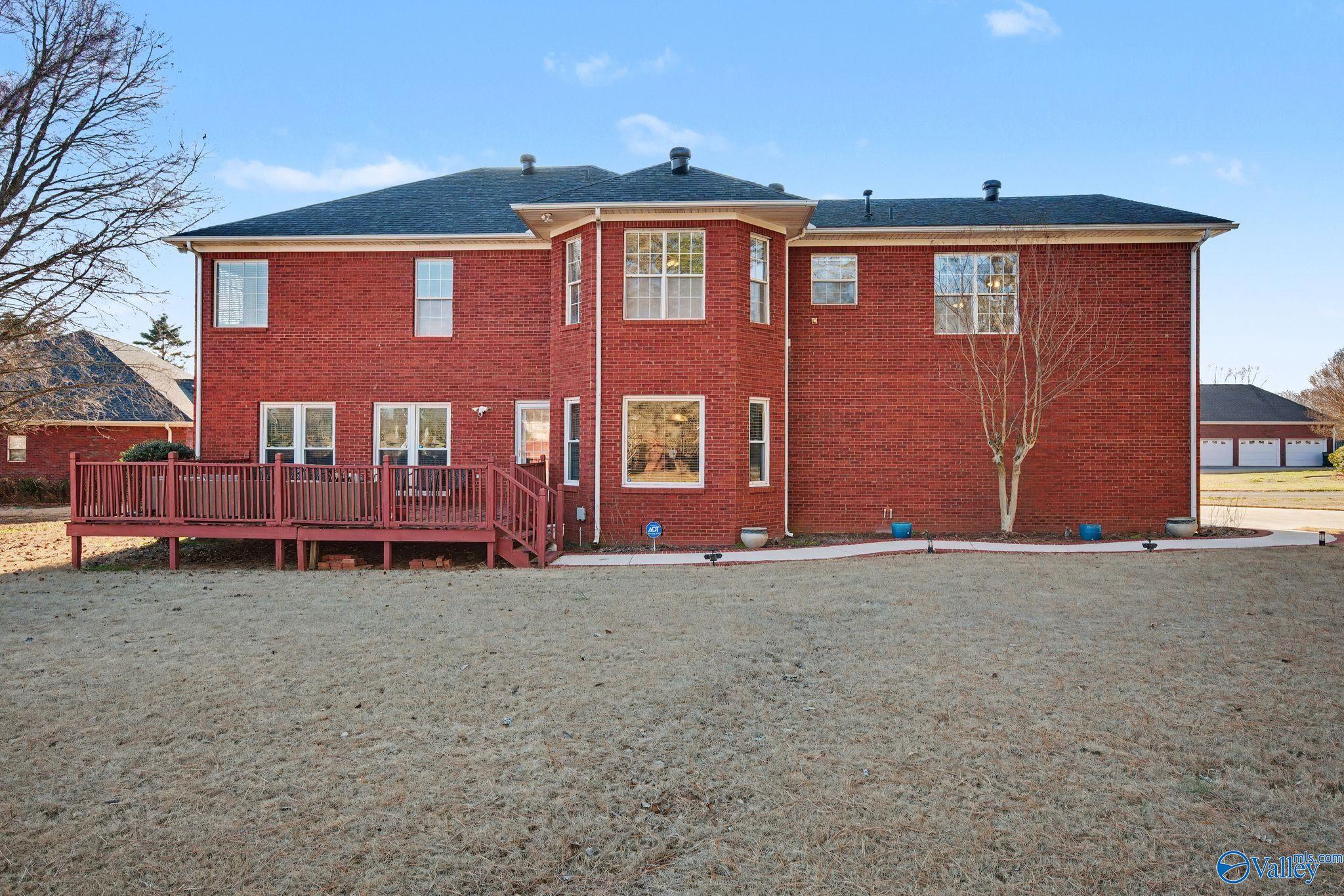 100 Thomas Woods Court
