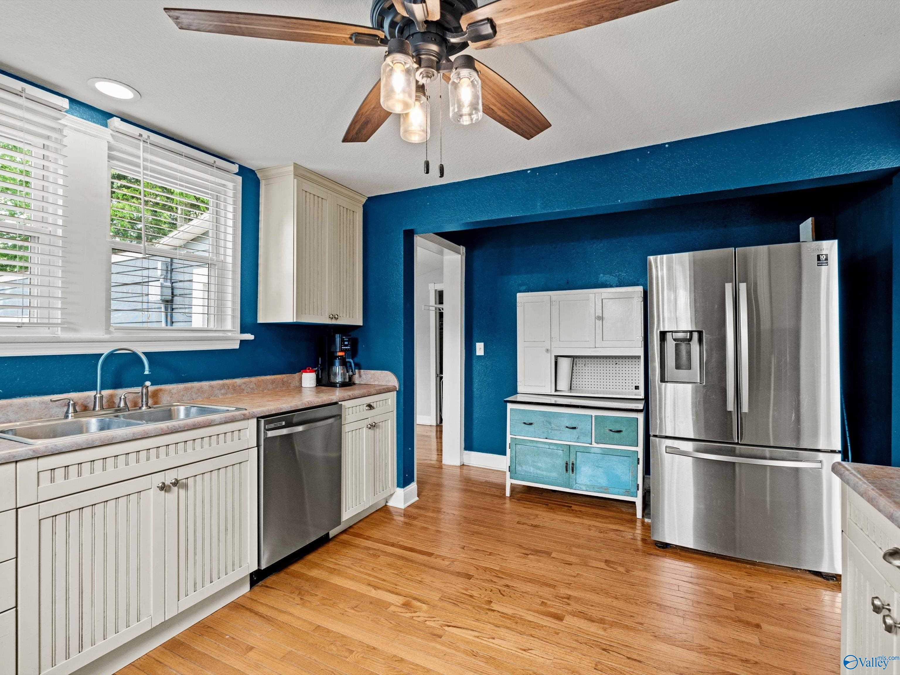 201 Day Street SW
