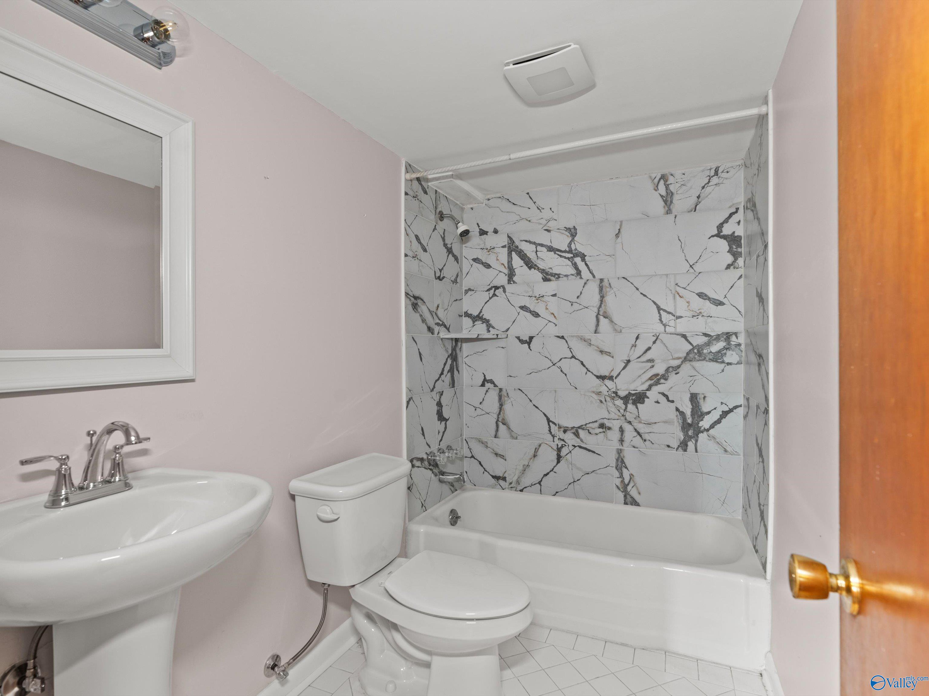 3706 Pecan Grove Drive NW