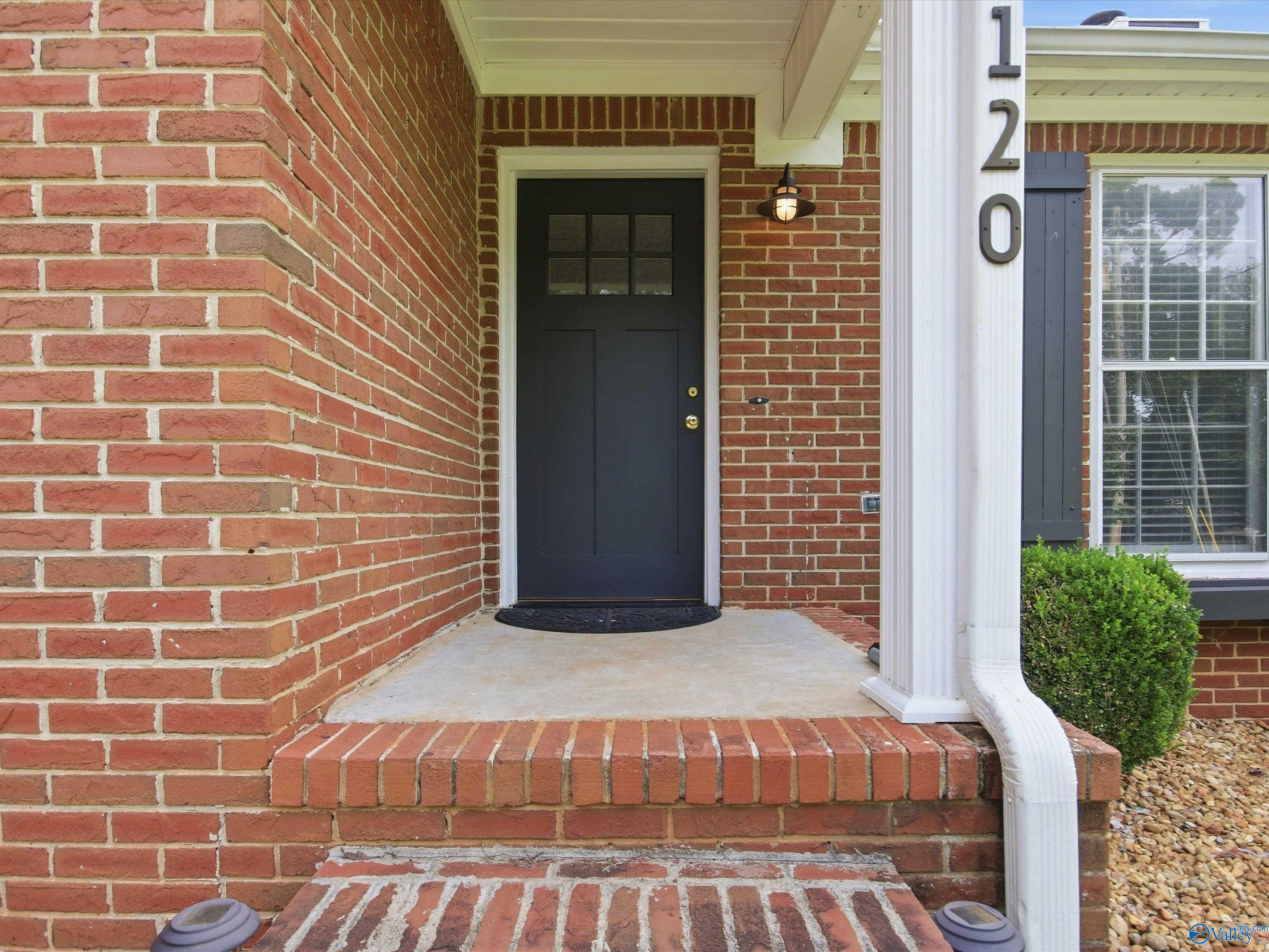 120 Water Oak Drive