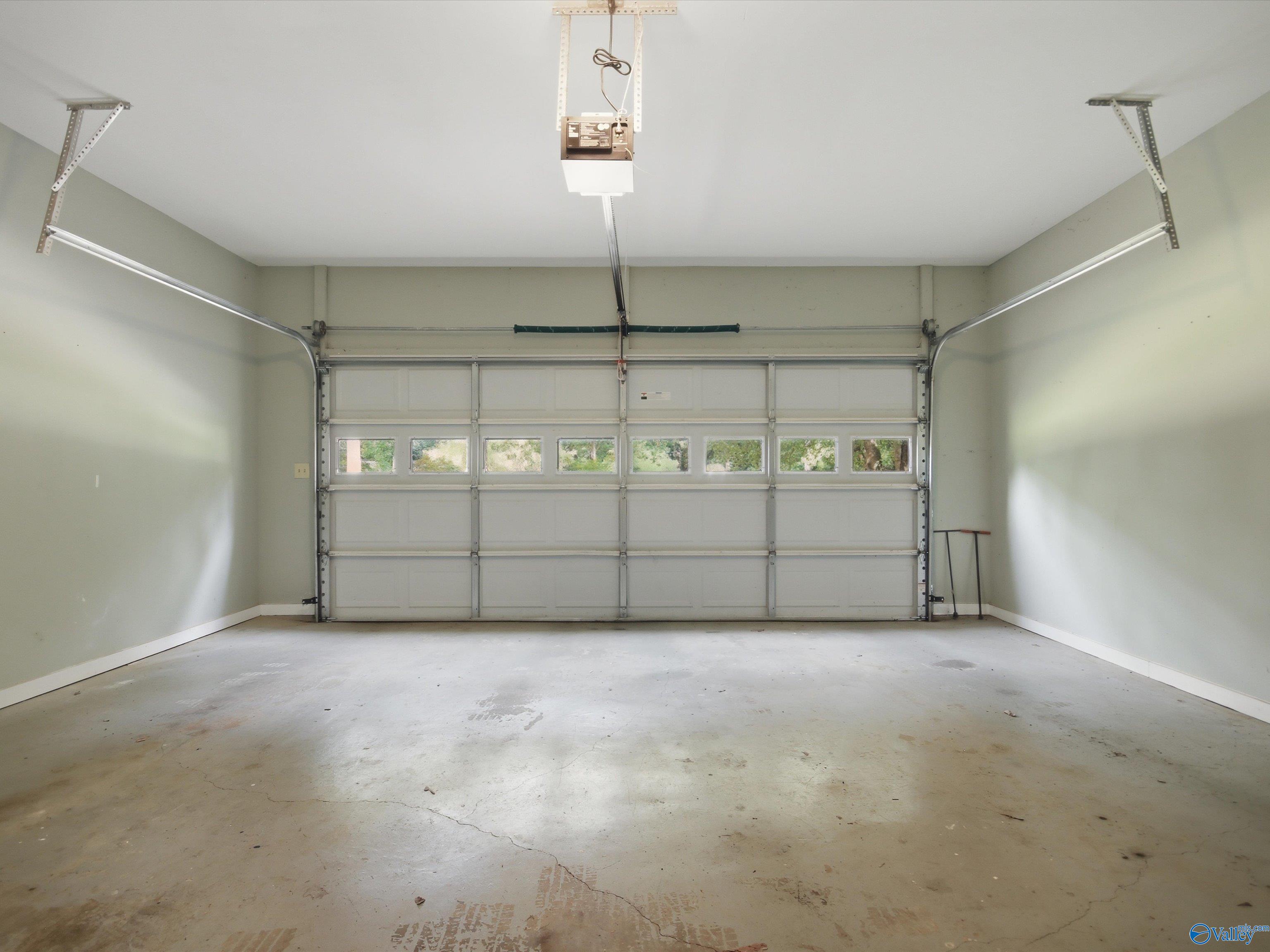 120 Water Oak Drive