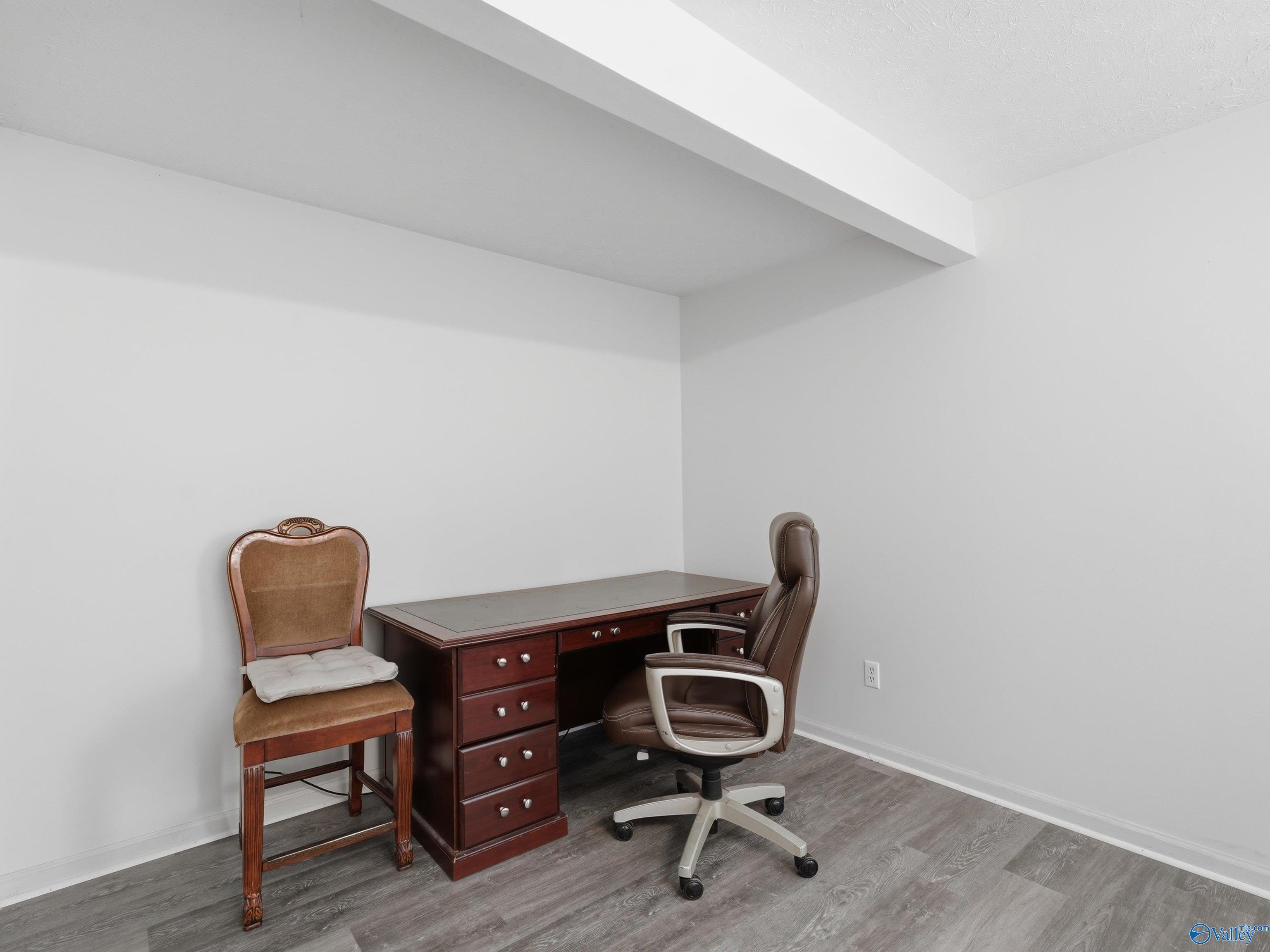 1061 Sandy Springs Road NW