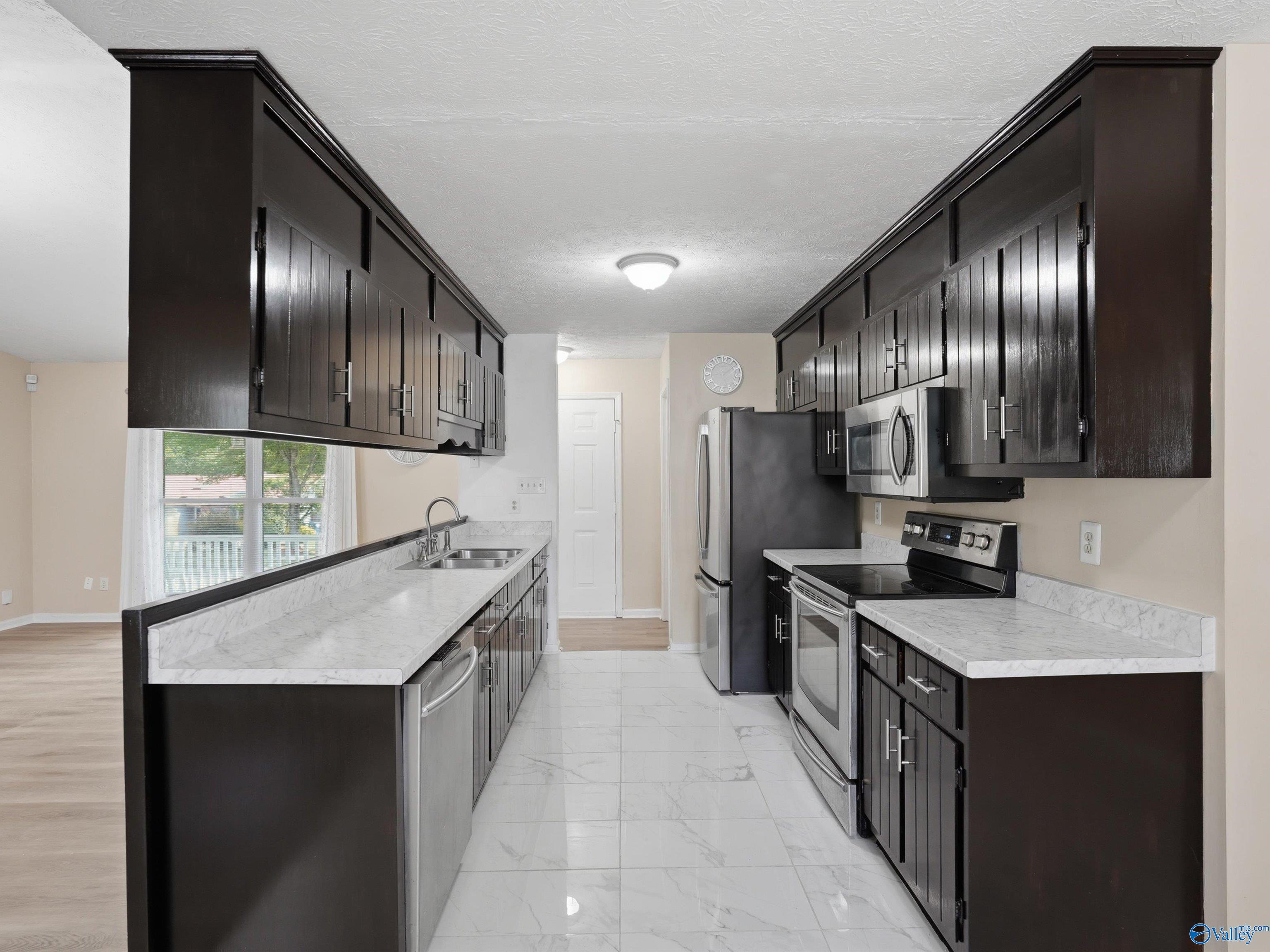 1061 Sandy Springs Road NW