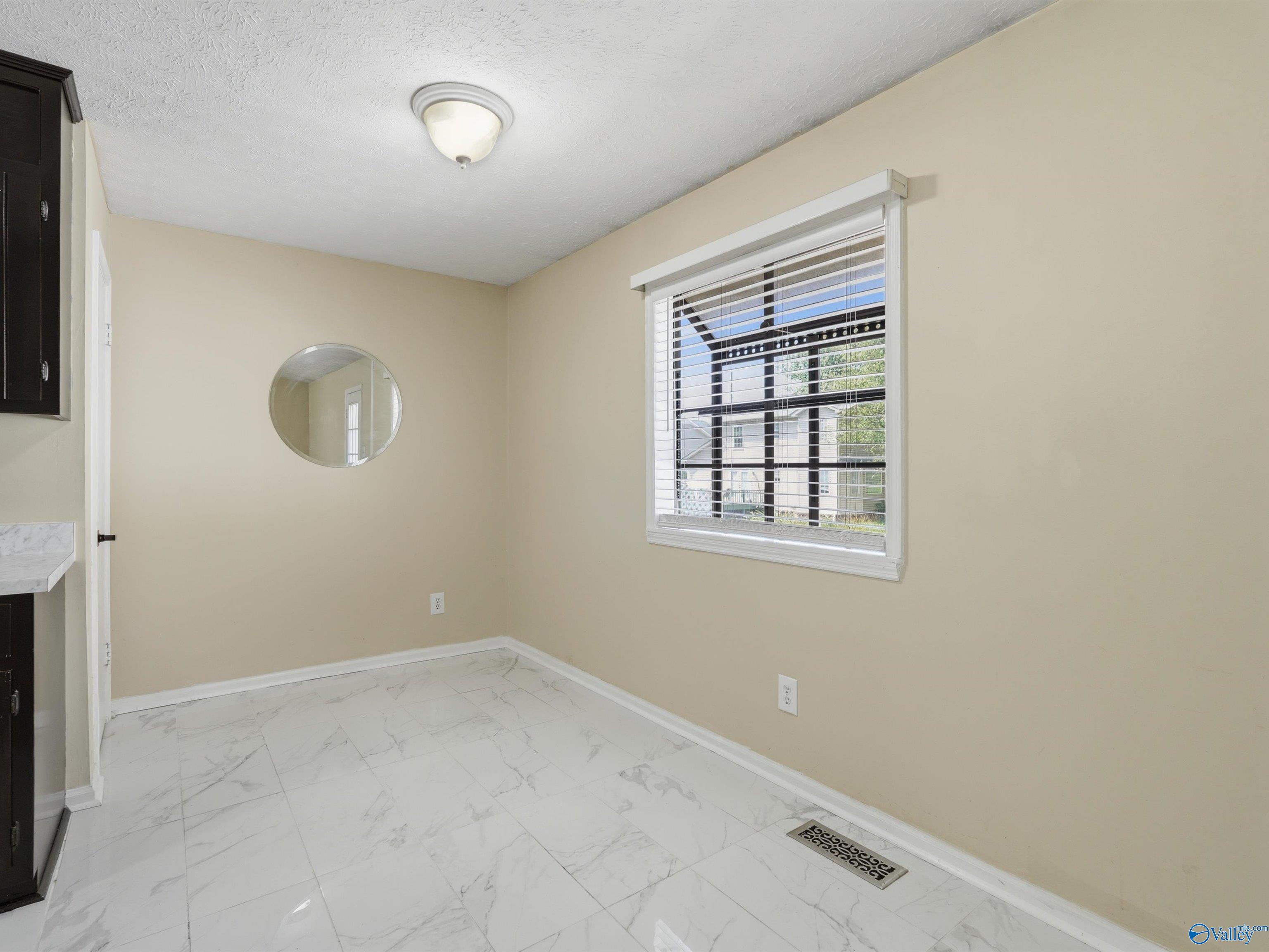 1061 Sandy Springs Road NW